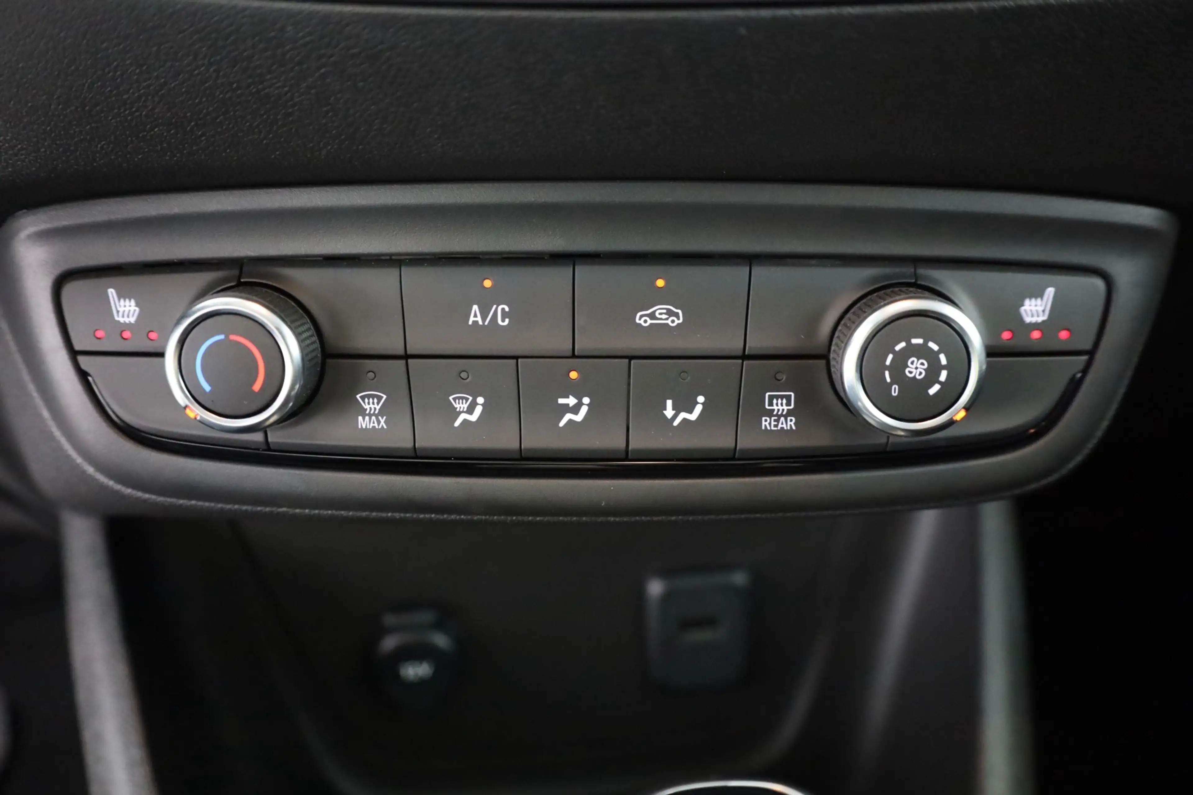 Opel Crossland (X) 1.2 Turbo Aut. Enjoy LED Kamera — photo 12
