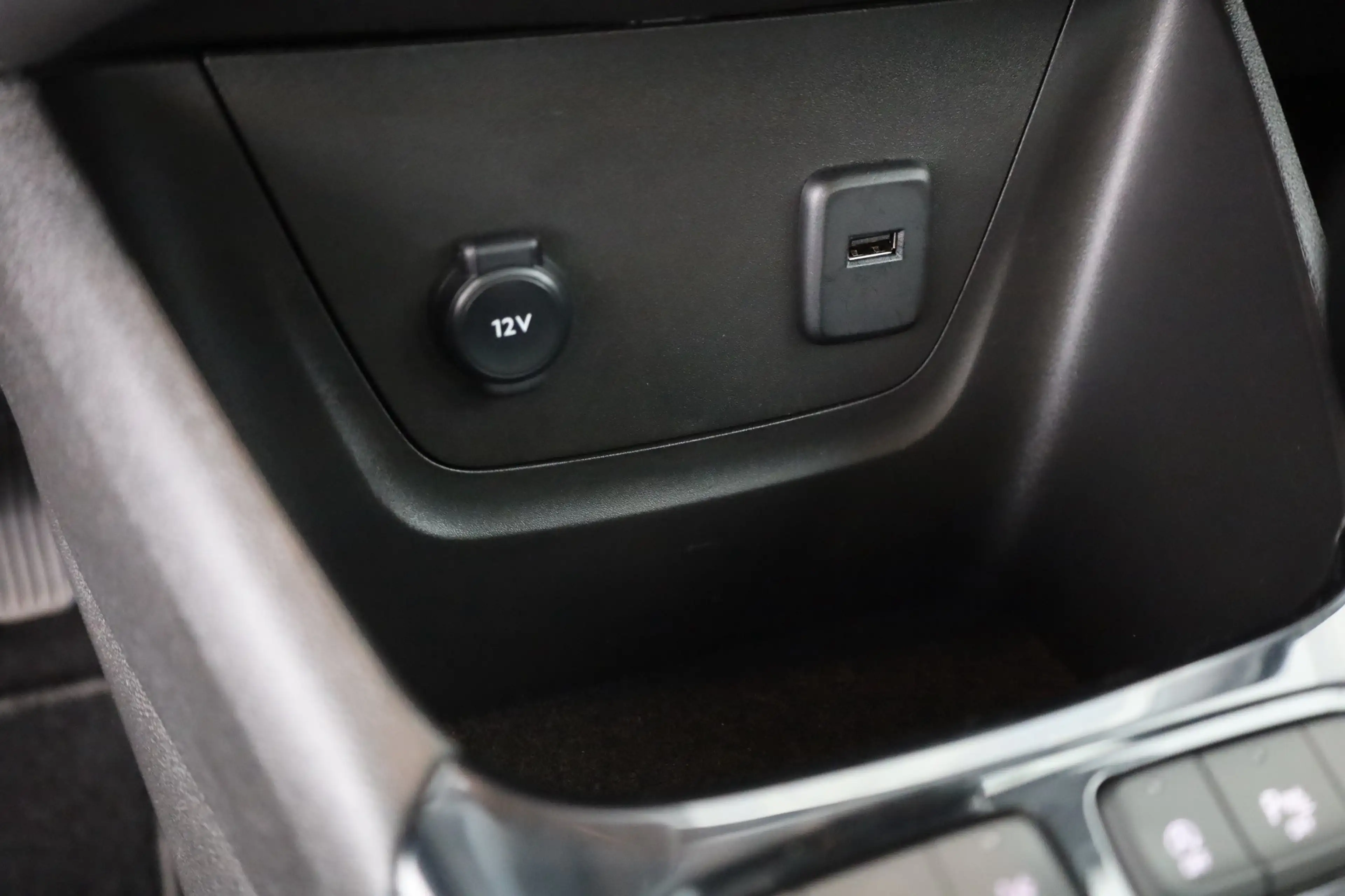 Opel Crossland (X) 1.2 Turbo Aut. Enjoy LED Kamera — photo 13