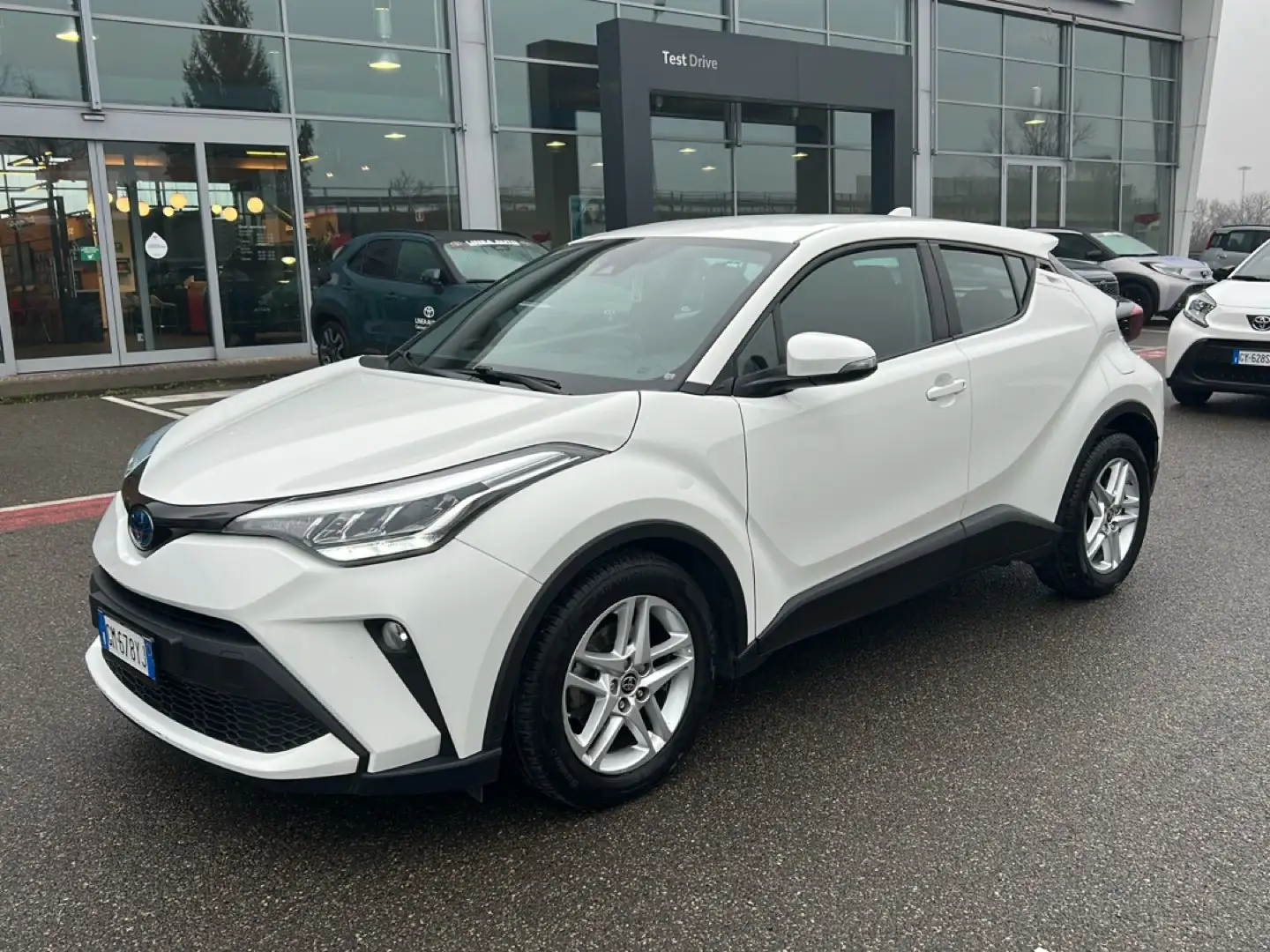Toyota C-HR C-HR 1.8 Hybrid E-CVT Active  IVA ESPOSTA COMPRES - 1