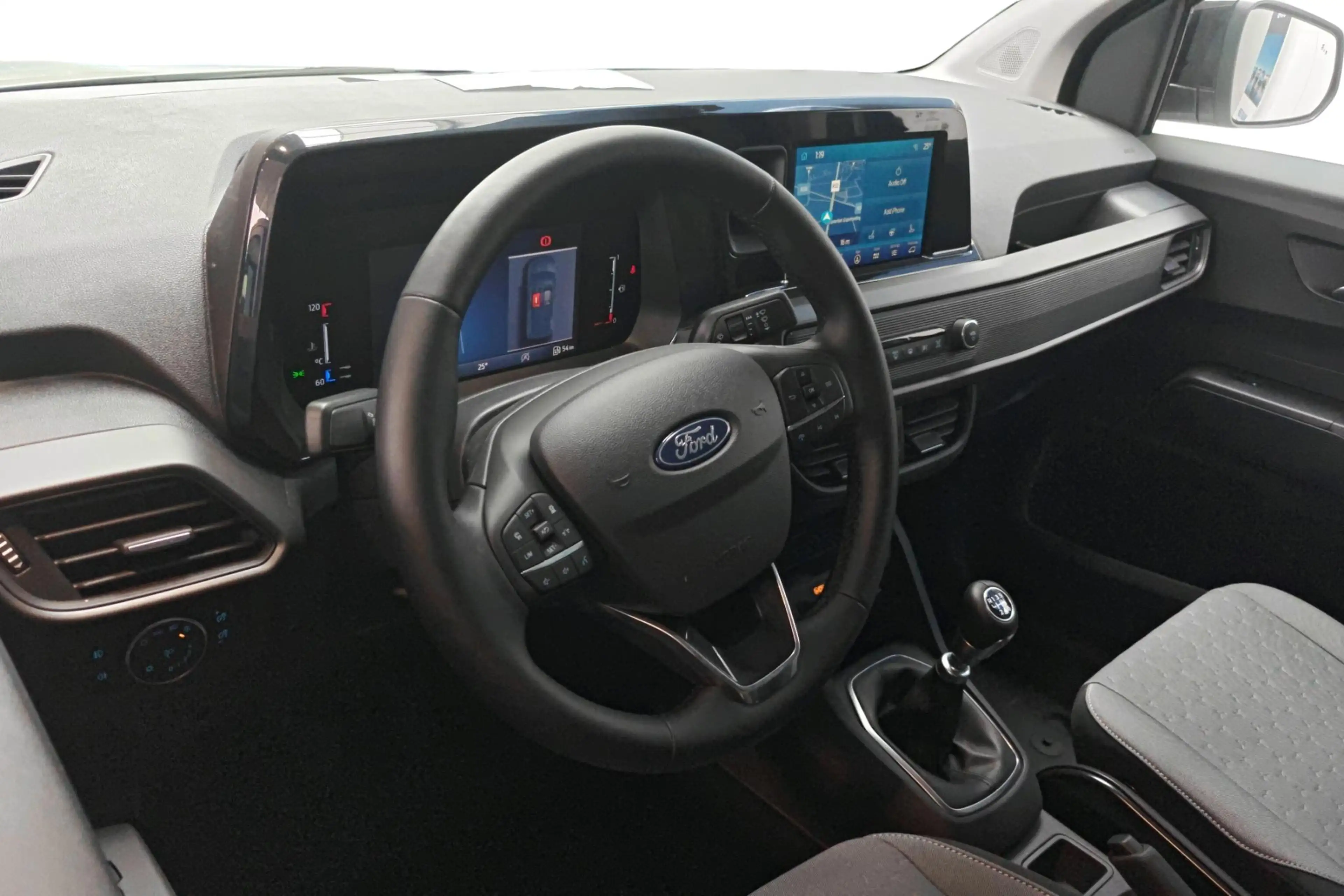 Ford Transit Courier 1.0 EcoBoost 92kW Limited — photo 11