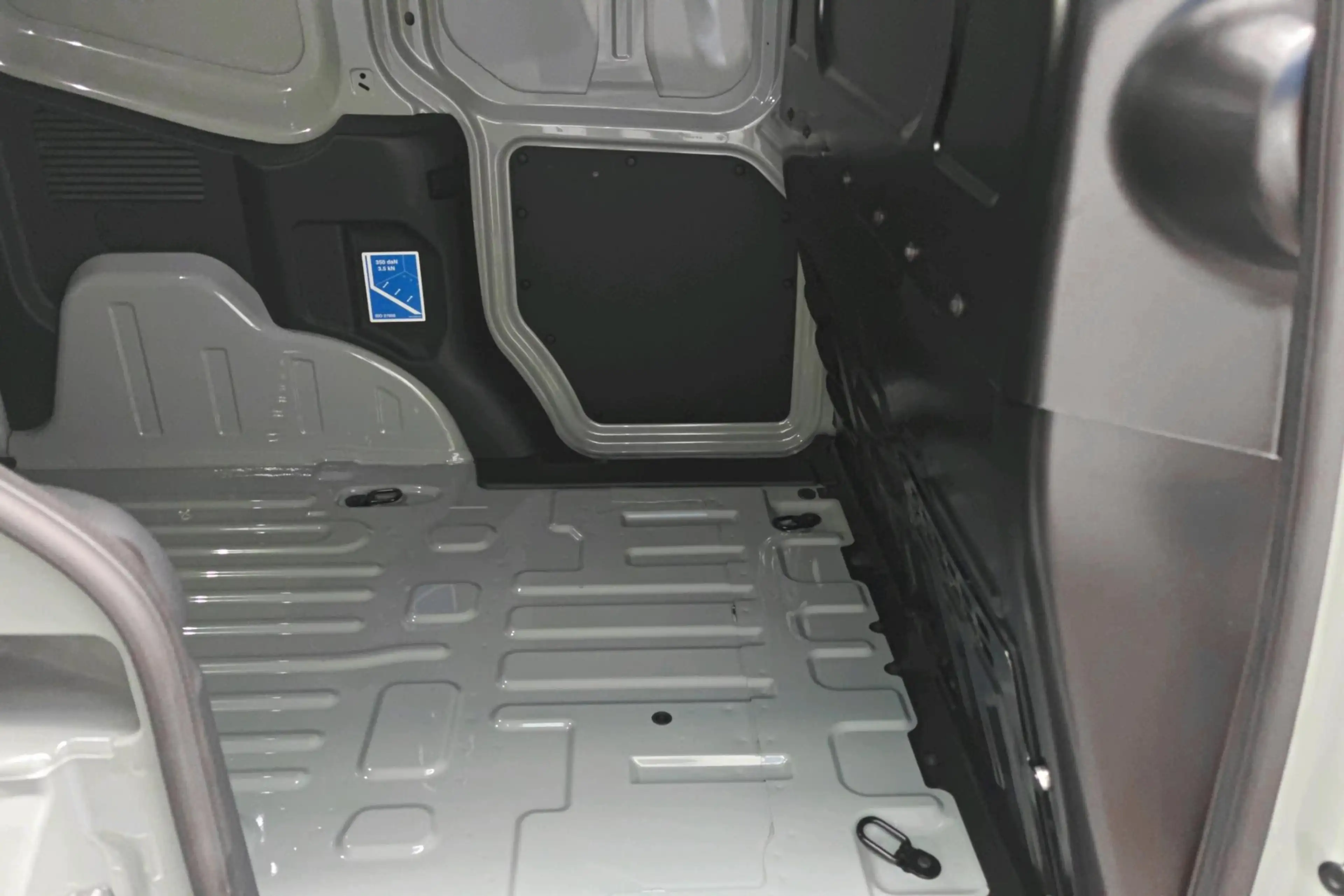 Ford Transit Courier 1.0 EcoBoost 92kW Limited — photo 7