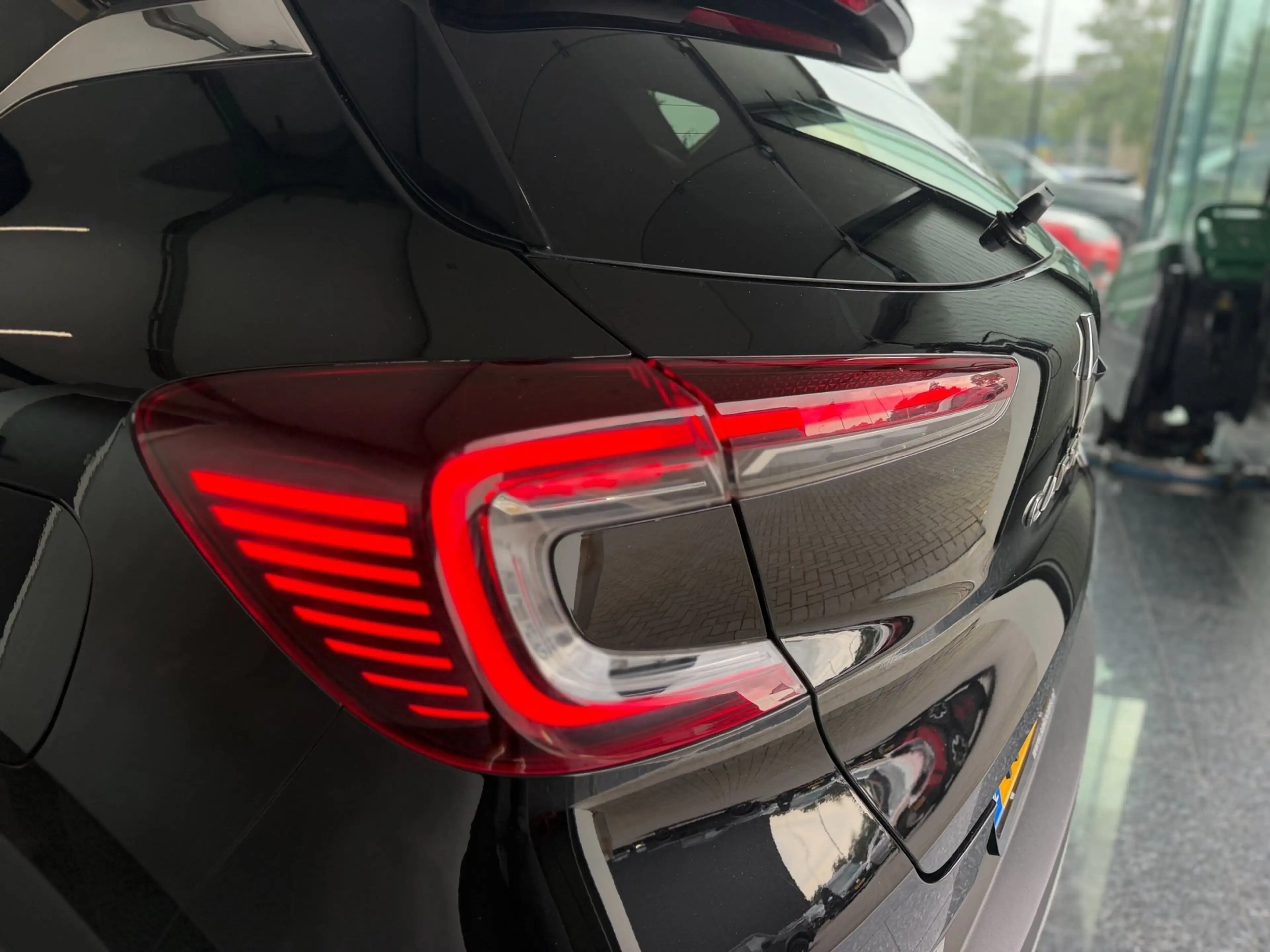 Renault Captur 1.6 E-Tech Plug-in Hybrid 160 Intens 2022 — photo 16