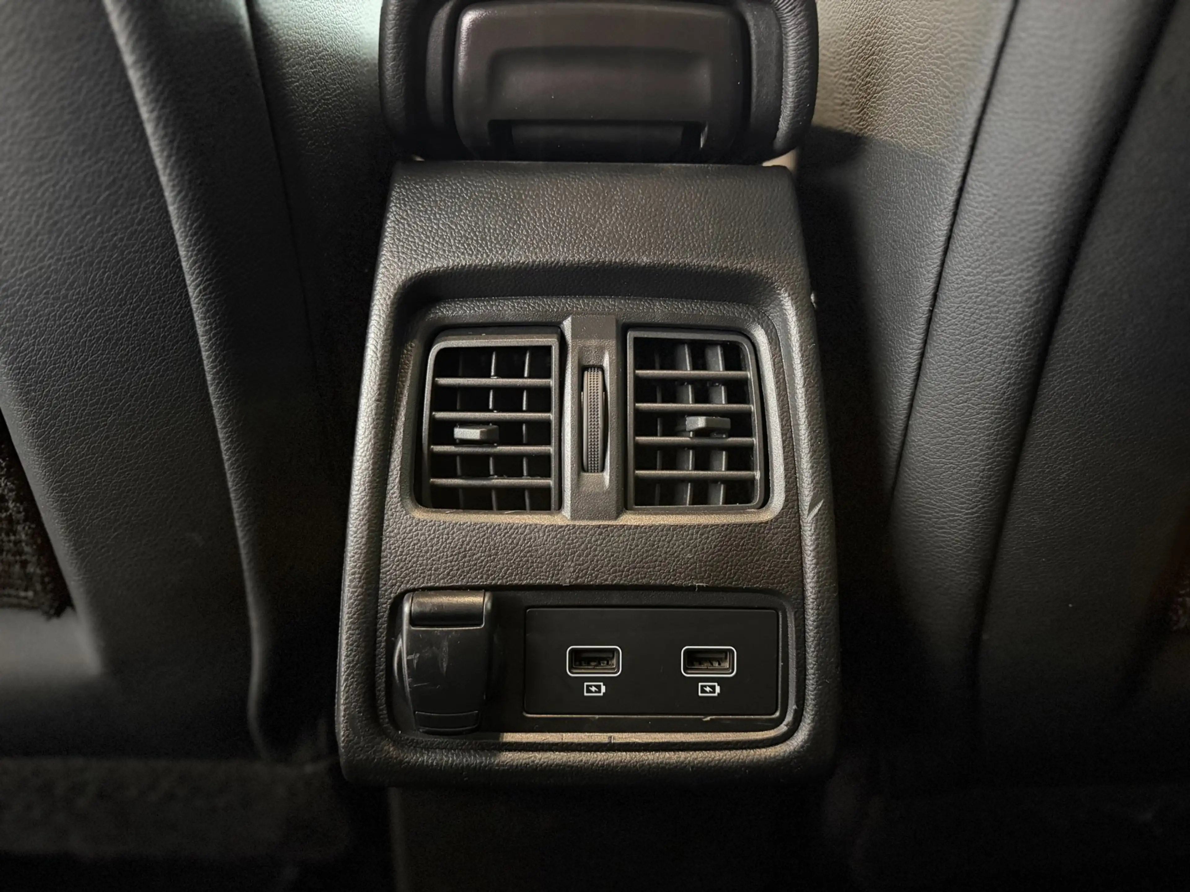Renault Captur 1.6 E-Tech Plug-in Hybrid 160 Intens 2022 — photo 49