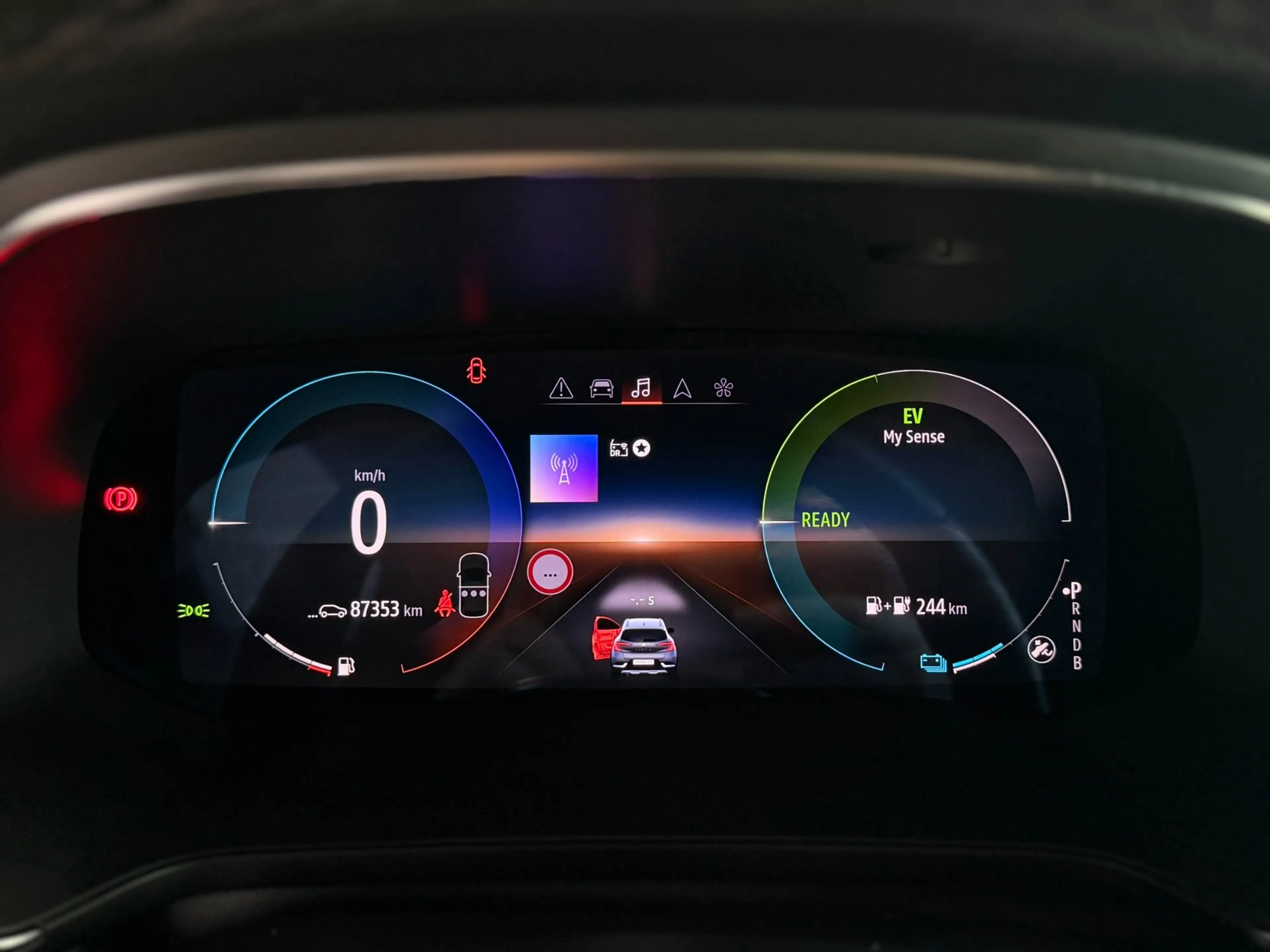 Renault Captur 1.6 E-Tech Plug-in Hybrid 160 Intens 2022 — photo 38
