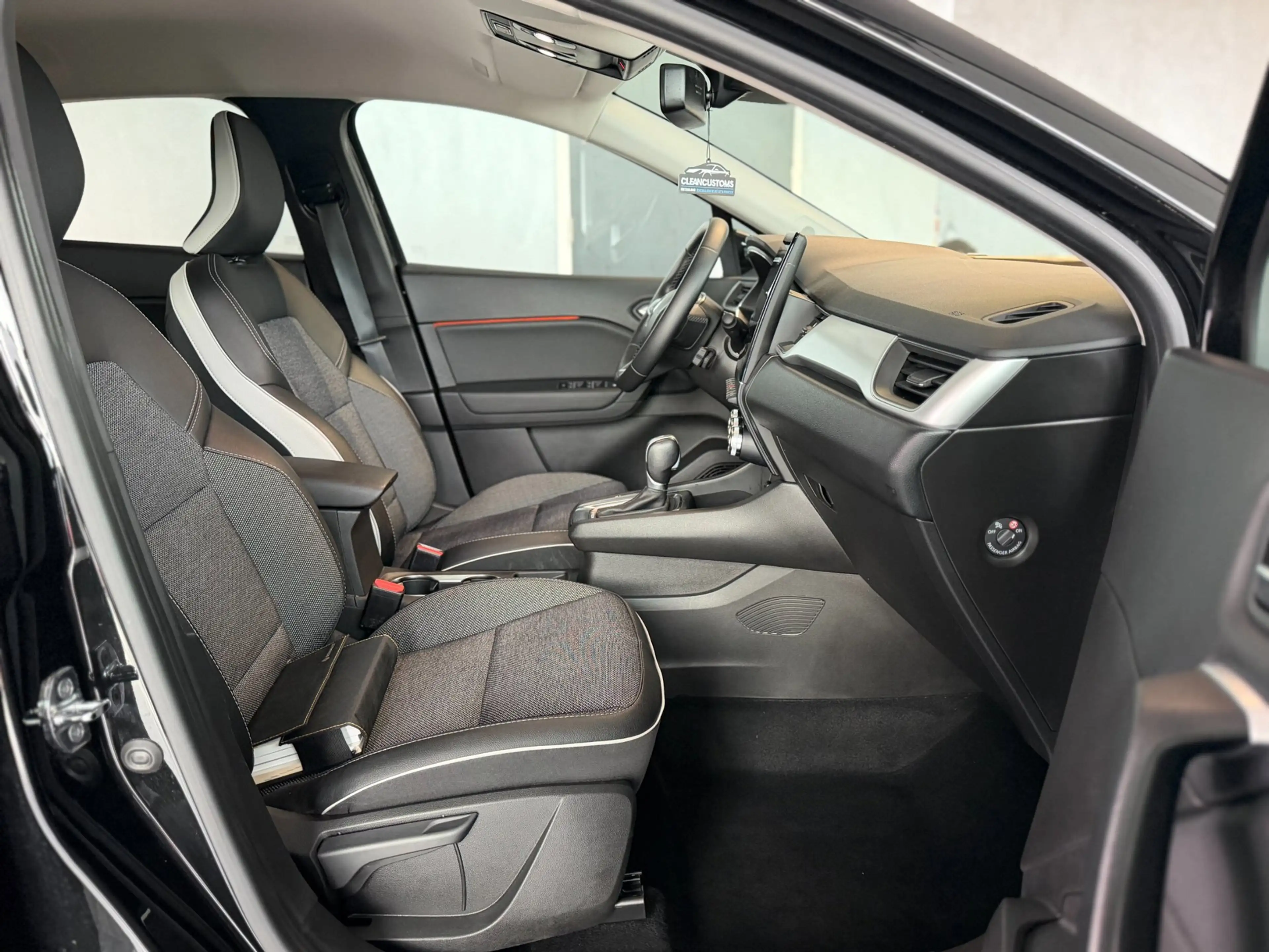 Renault Captur 1.6 E-Tech Plug-in Hybrid 160 Intens 2022 — photo 22