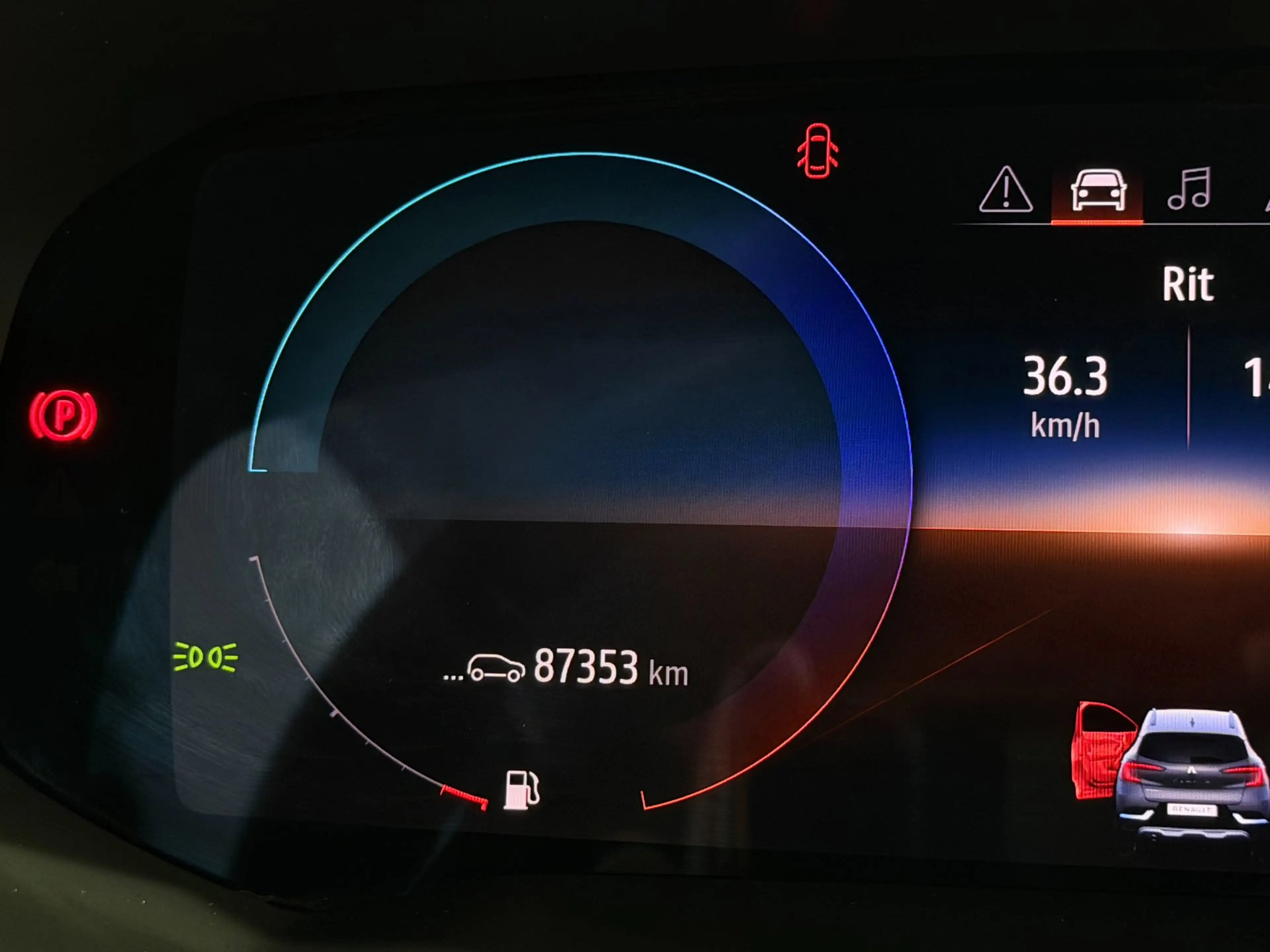 Renault Captur 1.6 E-Tech Plug-in Hybrid 160 Intens 2022 — photo 48