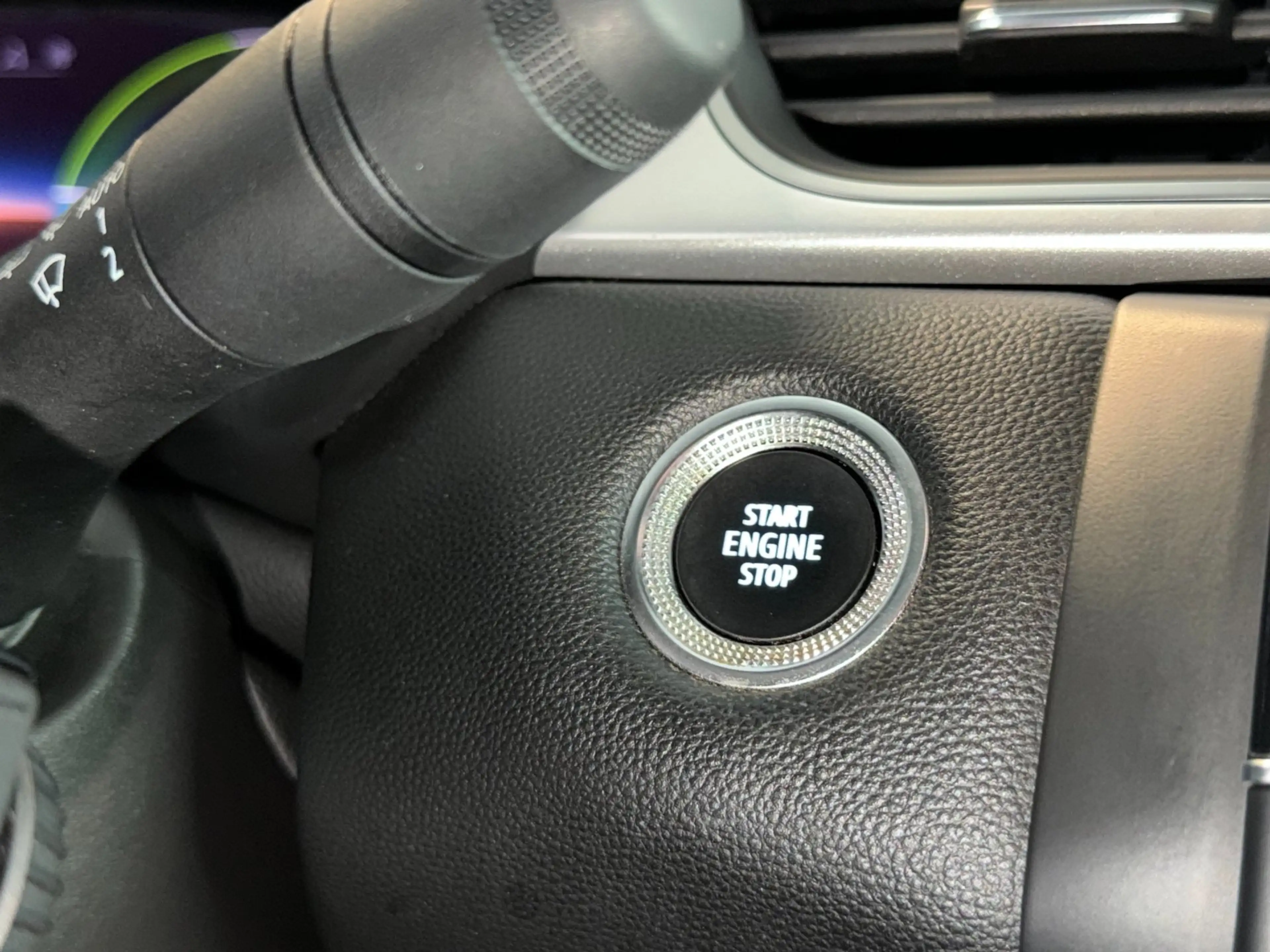 Renault Captur 1.6 E-Tech Plug-in Hybrid 160 Intens 2022 — photo 30