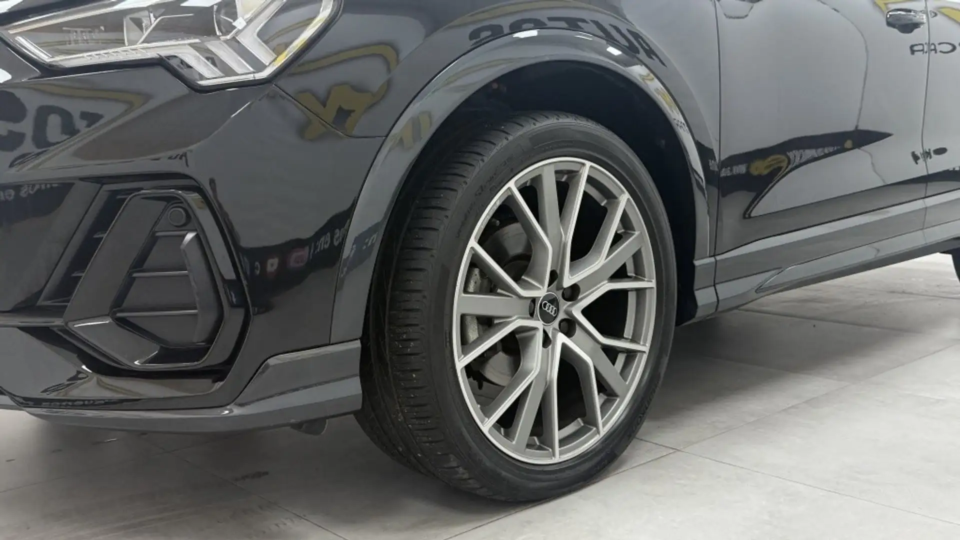 Audi Q3 35 TDI Black line S tronic 110kW Noir - 2