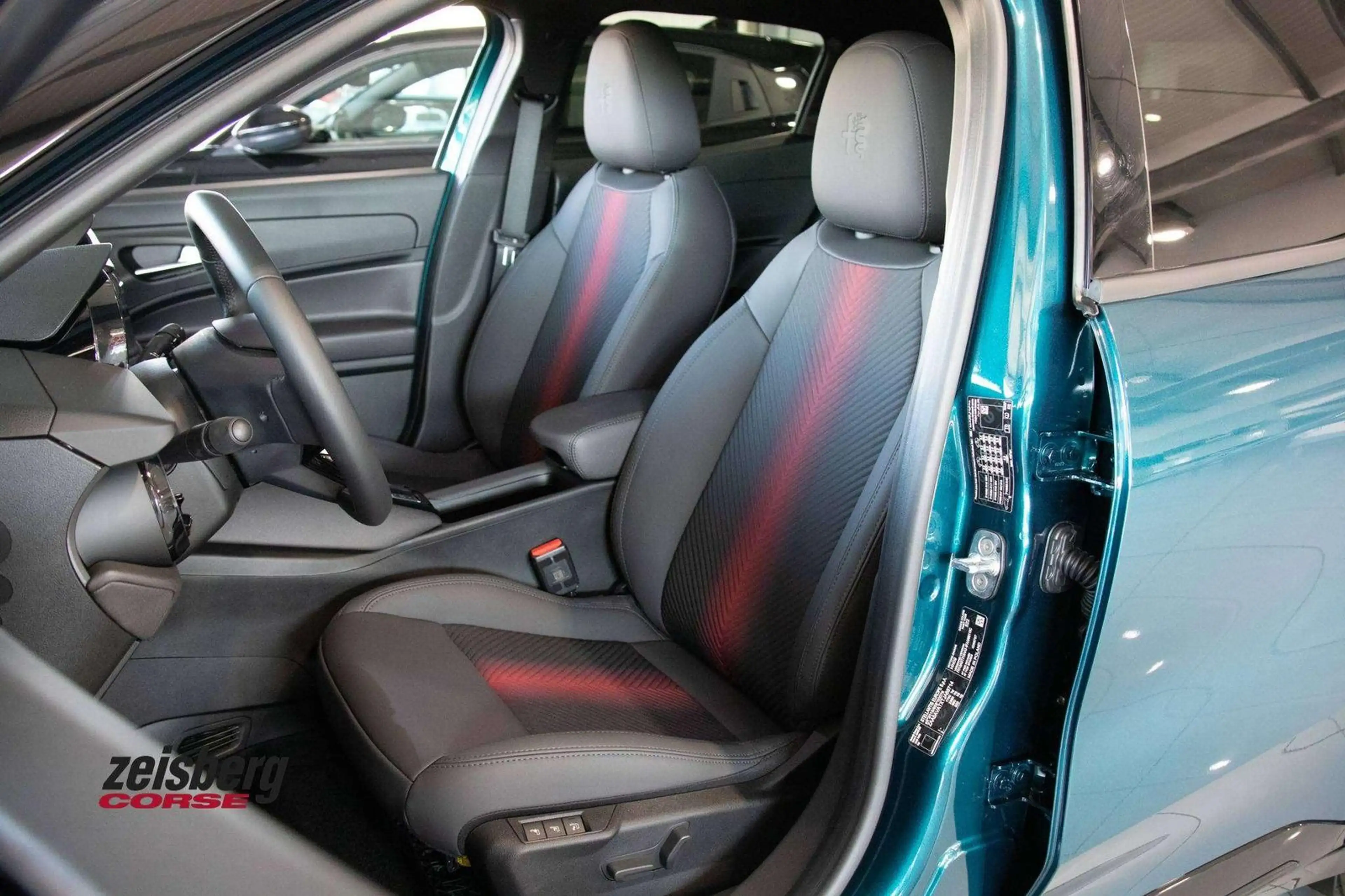 Alfa Romeo Junior Junior 1.2 VGT Ibrida Ti Technologie-Paket — photo 5