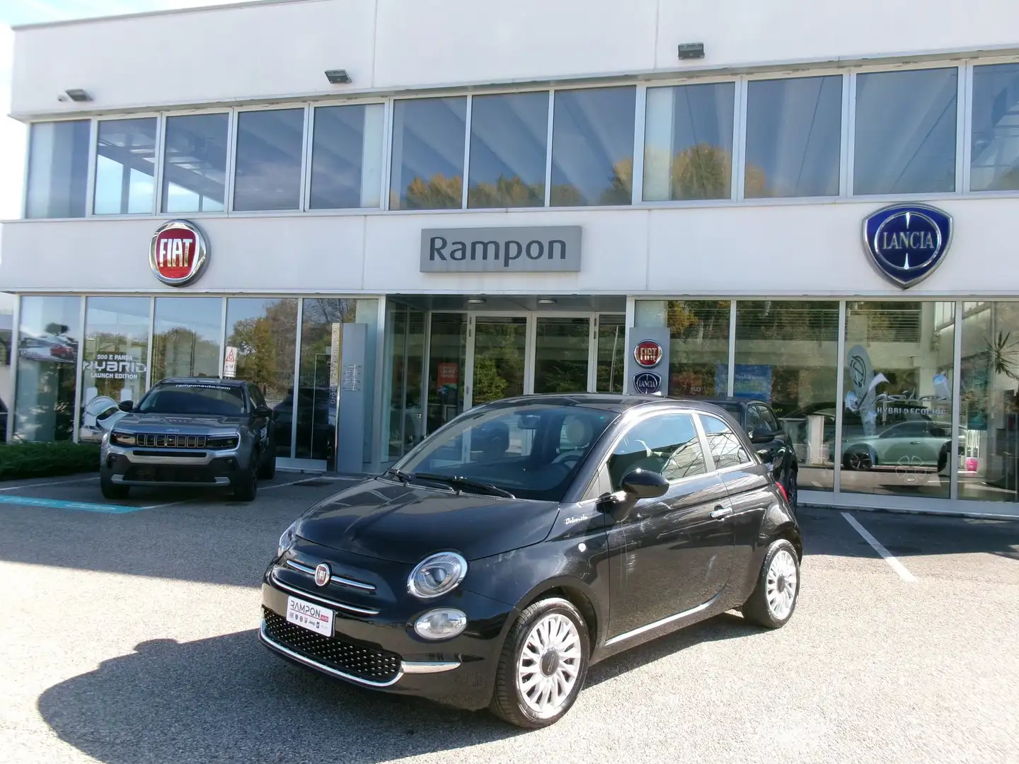 Fiat 500 500 1.0 Hybrid Dolcevita Schwarz - 1