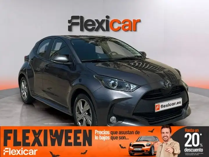 Toyota Yaris 1.5 Business Plus + Rueda 2025