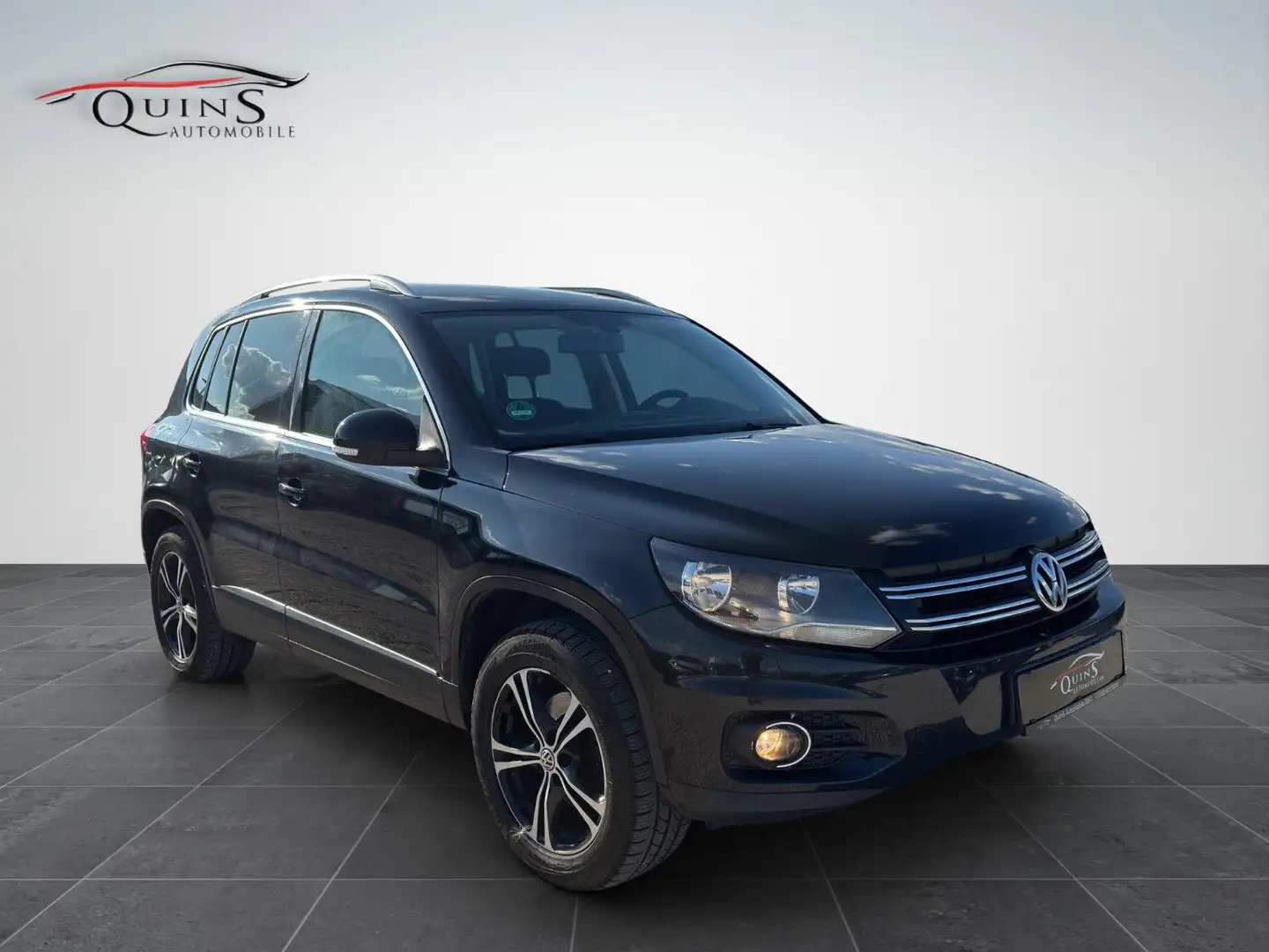 Volkswagen Tiguan Track & Style 4Motion AC NAVI PDC Negro - 1