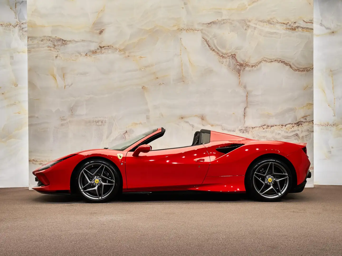 Ferrari F8 Spider 3.9 V8 HELE, noselift, racing seats, ceramic, carb Червоний - 2