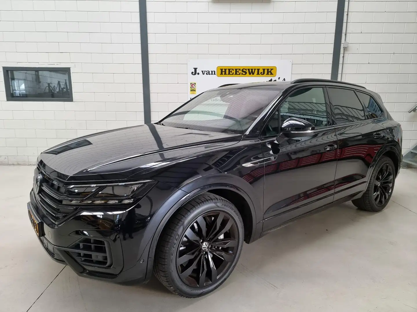 Volkswagen Touareg 3.0 TSi 4MOTION R 4Motion eHybrid ACC HeadUp 21 in Noir - 1