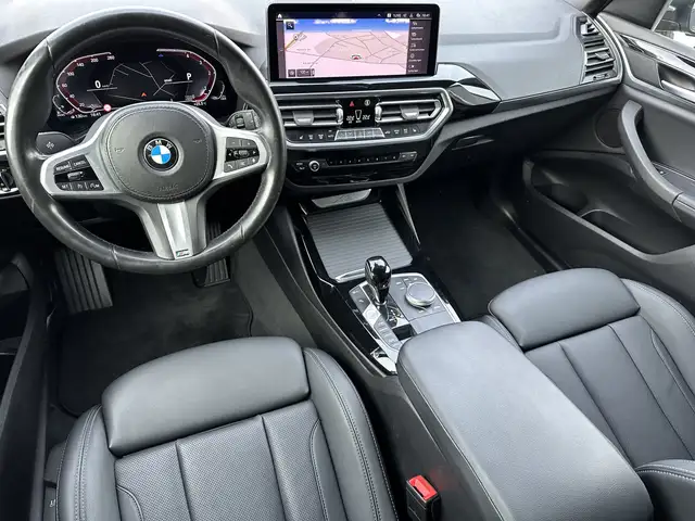 BMW X3 view 10