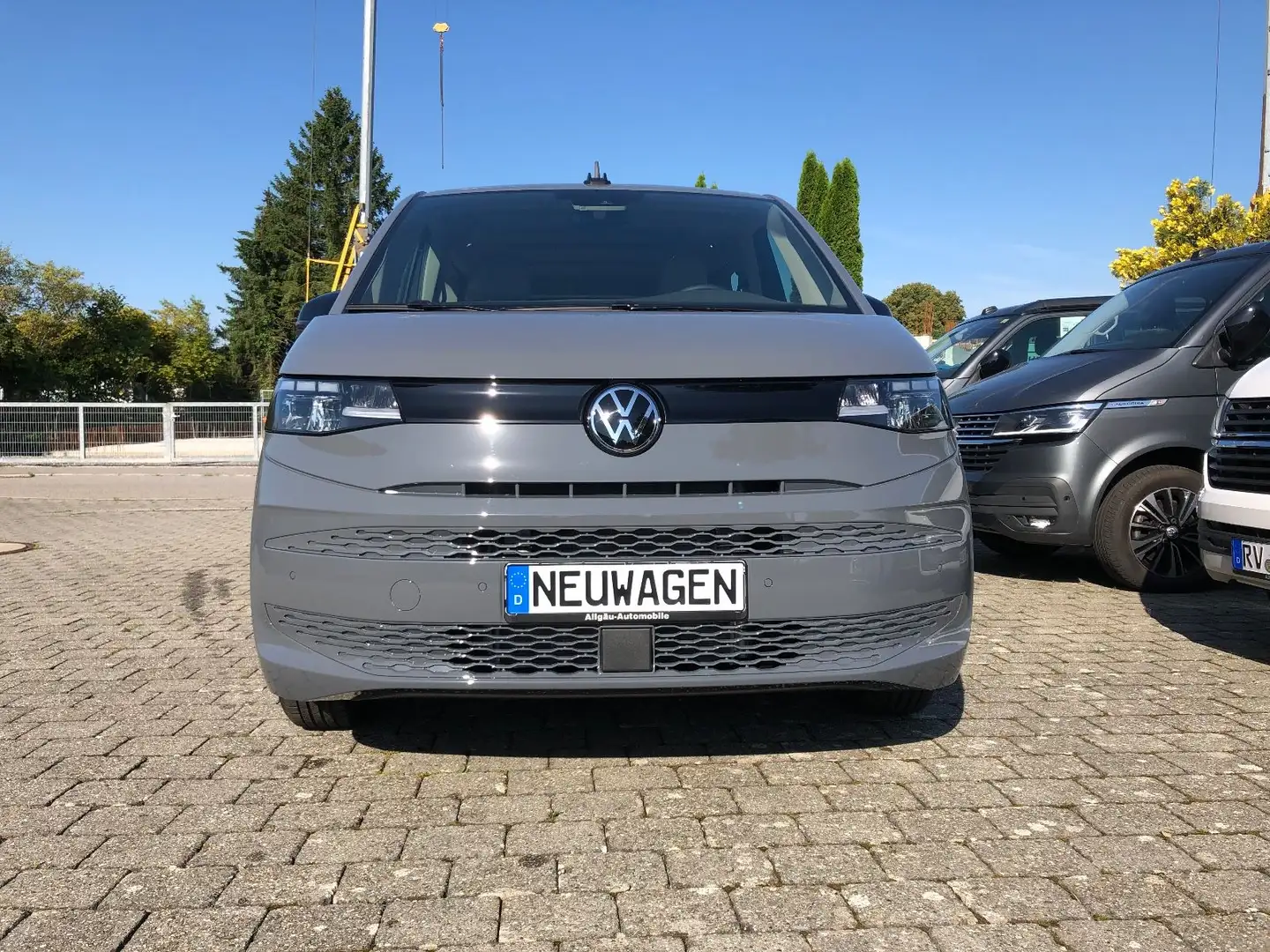 Volkswagen T7 Multivan 2.0 TSI - Neu + 5 Jahre VW-Garantie Grau - 1