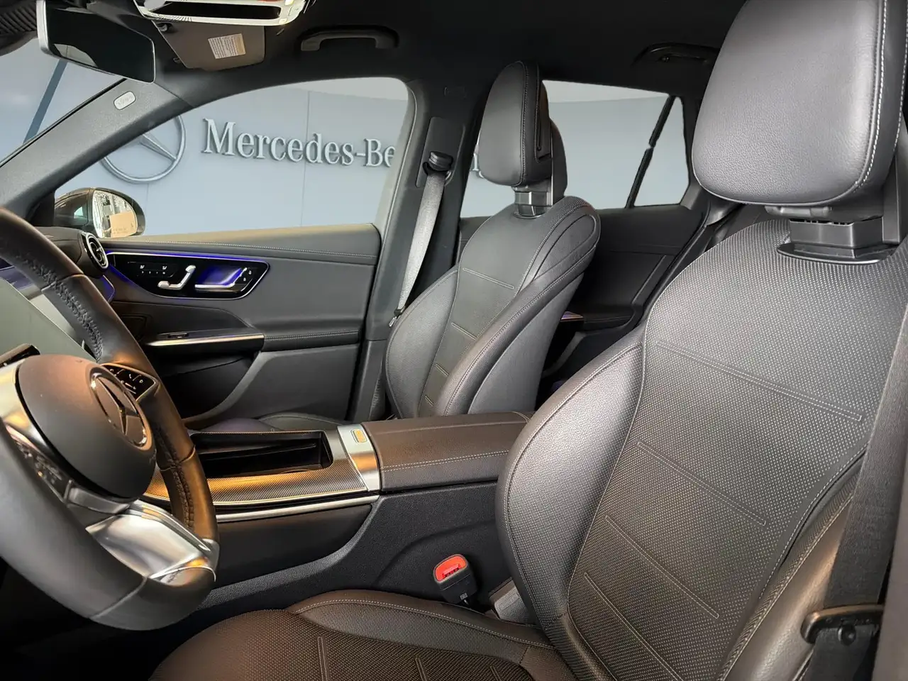 Mercedes-Benz GLC снимка Mercedes-Benz GLC