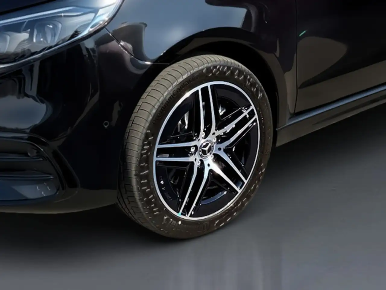 Mercedes-Benz V 300 d 4M AVANTGARDE, LANG - AMG! NIGHT! PANO! 4