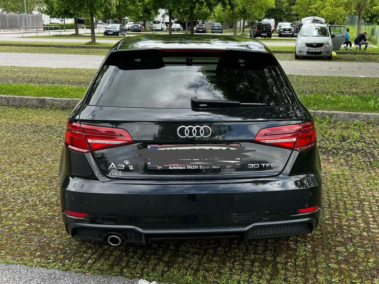 Audi A3 A3 Sportback 30 TFSI Design Schwarz - 1