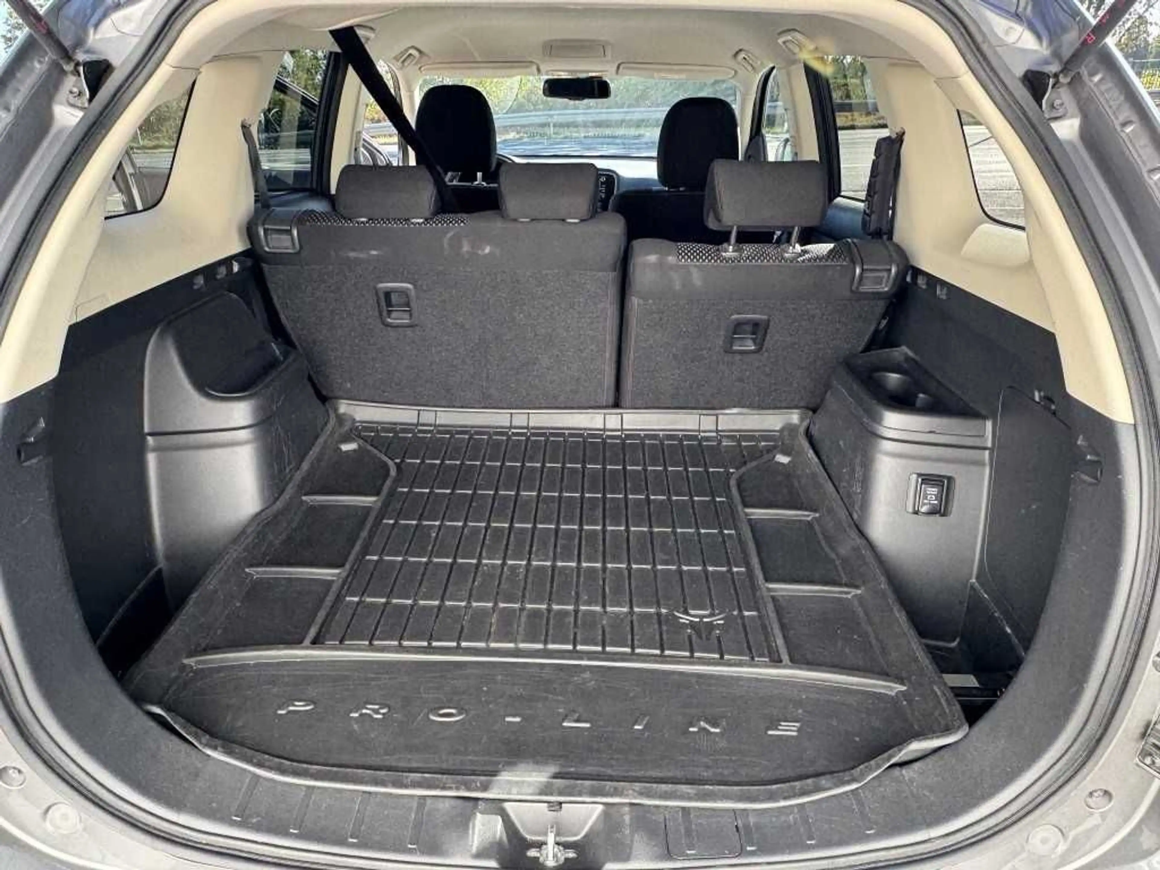 Mitsubishi Outlander Active 2.0 MIVEC ClearTec 2WD CVT — photo 7
