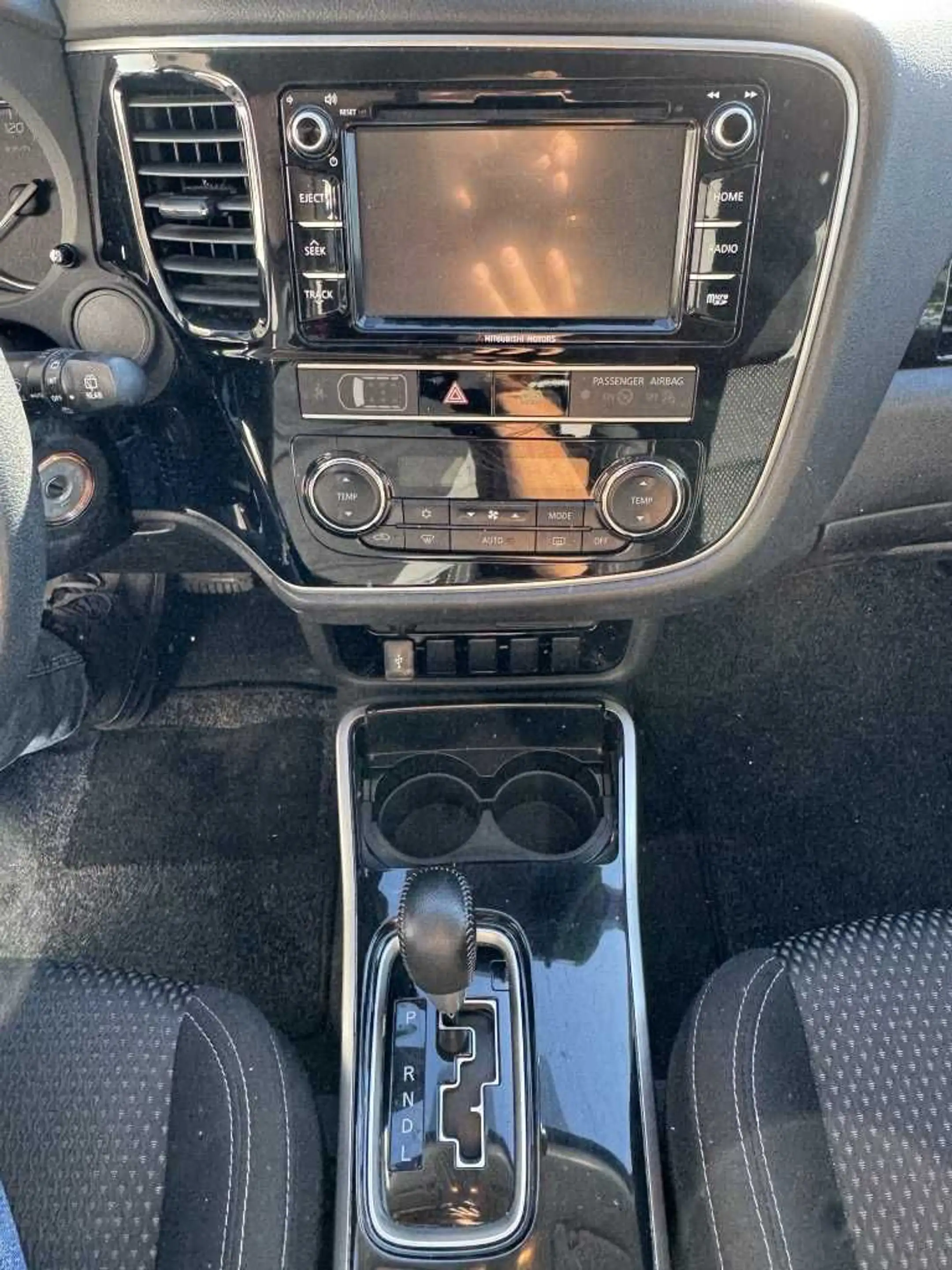 Mitsubishi Outlander Active 2.0 MIVEC ClearTec 2WD CVT — photo 8