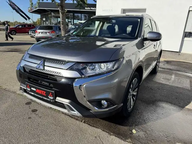 Mitsubishi Outlander Active 2.0 CVTAutomatik