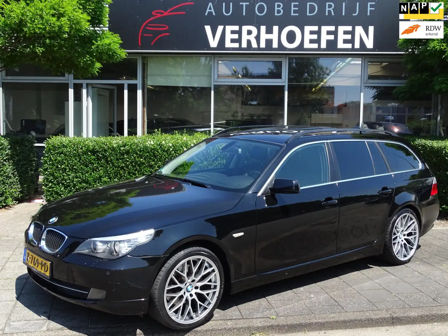 BMW 523 5-serie Touring 523i - AUTOMAAT - PANORAMADAK - ST Noir - 1