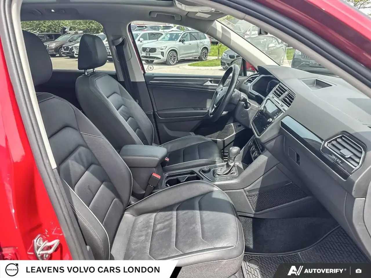 Volkswagen Tiguan снимка Volkswagen Tiguan