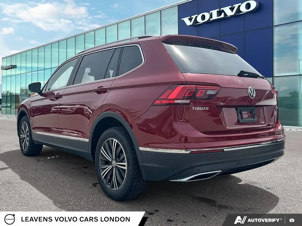 Volkswagen Tiguan снимка Volkswagen Tiguan