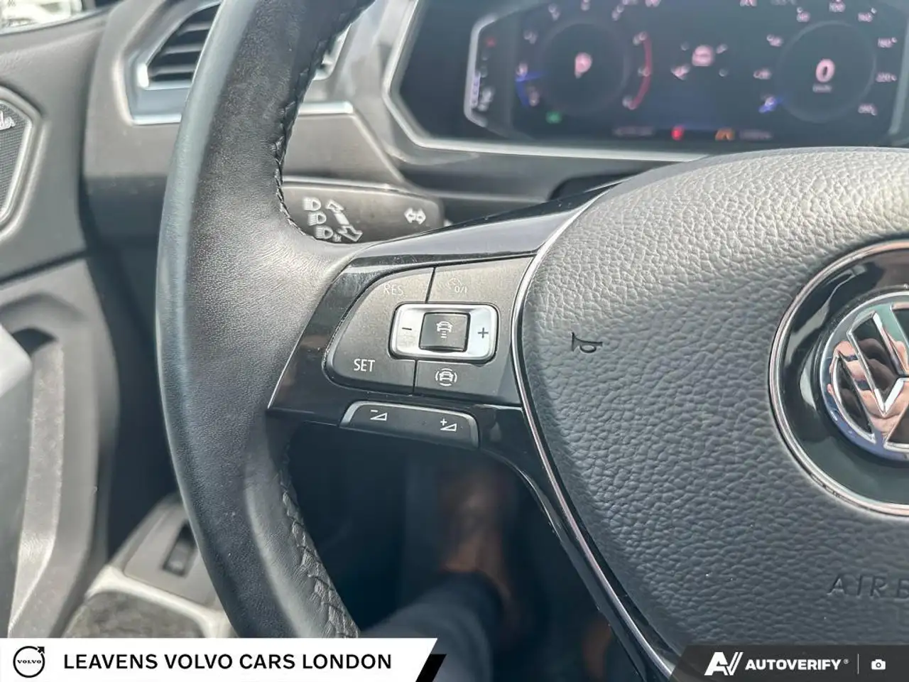 Volkswagen Tiguan снимка Volkswagen Tiguan