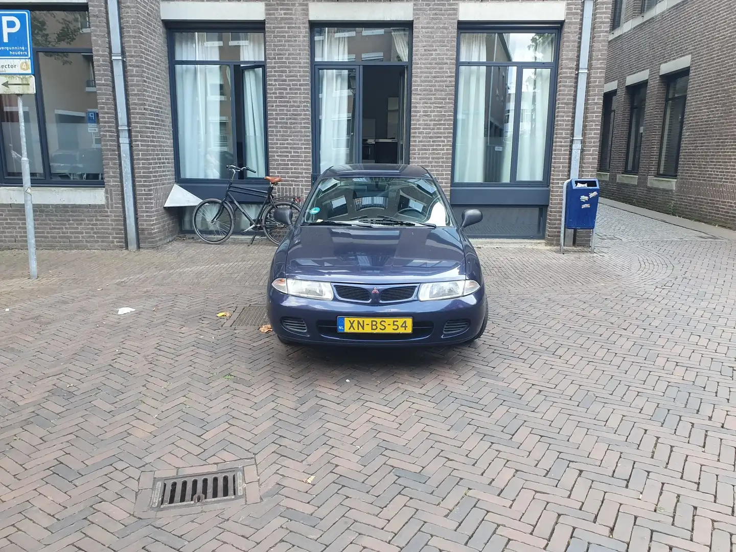 Mitsubishi Carisma Carisma 1.6 GL Royal Class (Airco, Trekhaak) Blauw - 2