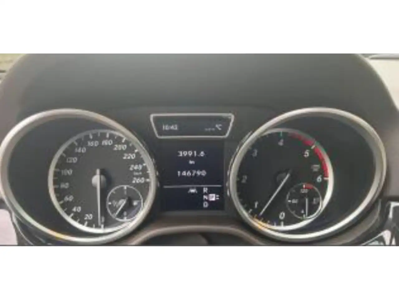 Mercedes-Benz GL-Class снимка Mercedes-Benz GL-Class