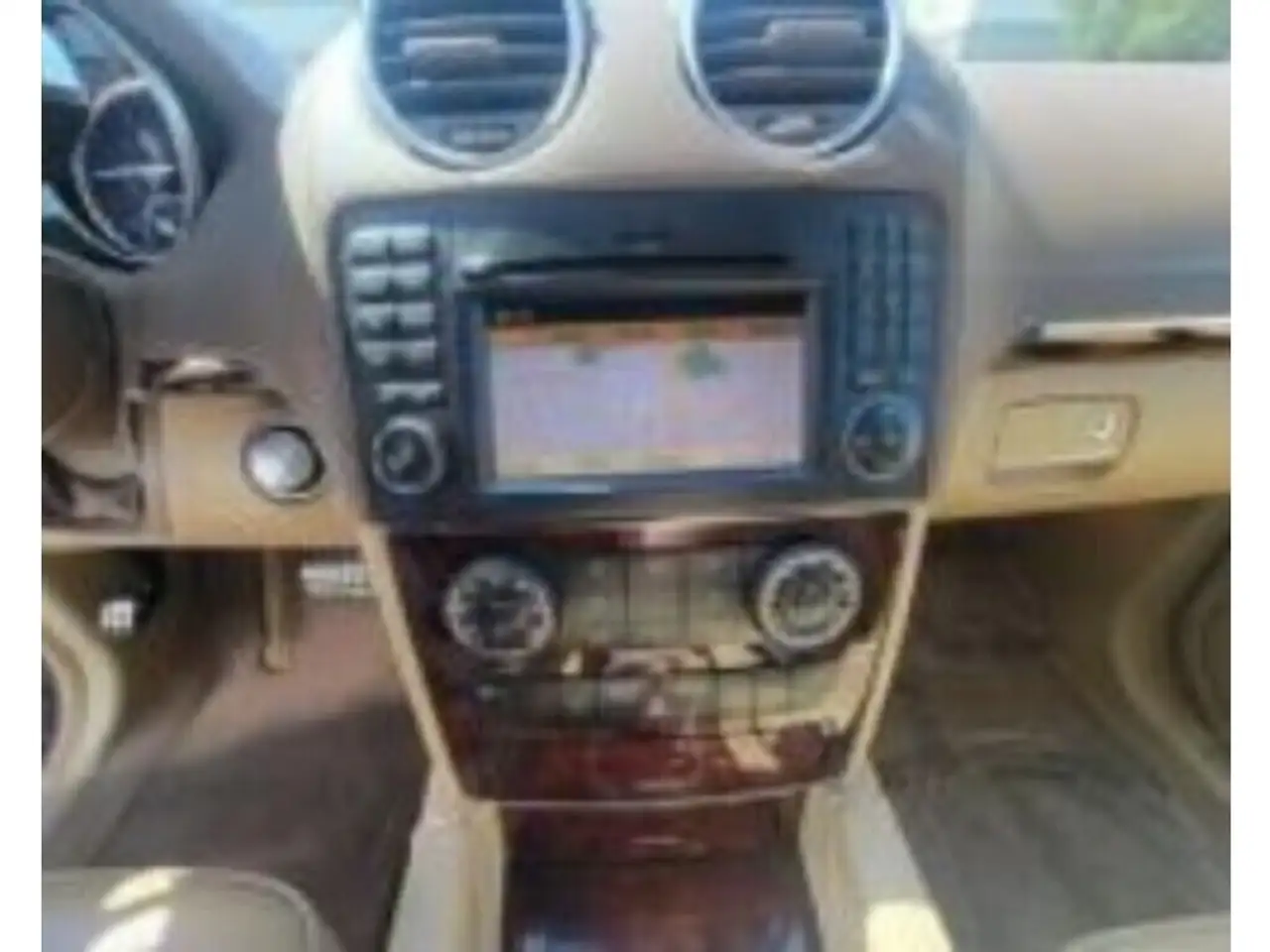 Mercedes-Benz GL-Class снимка Mercedes-Benz GL-Class
