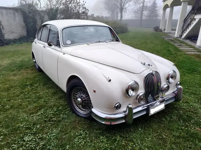 Jaguar MK II 3.8