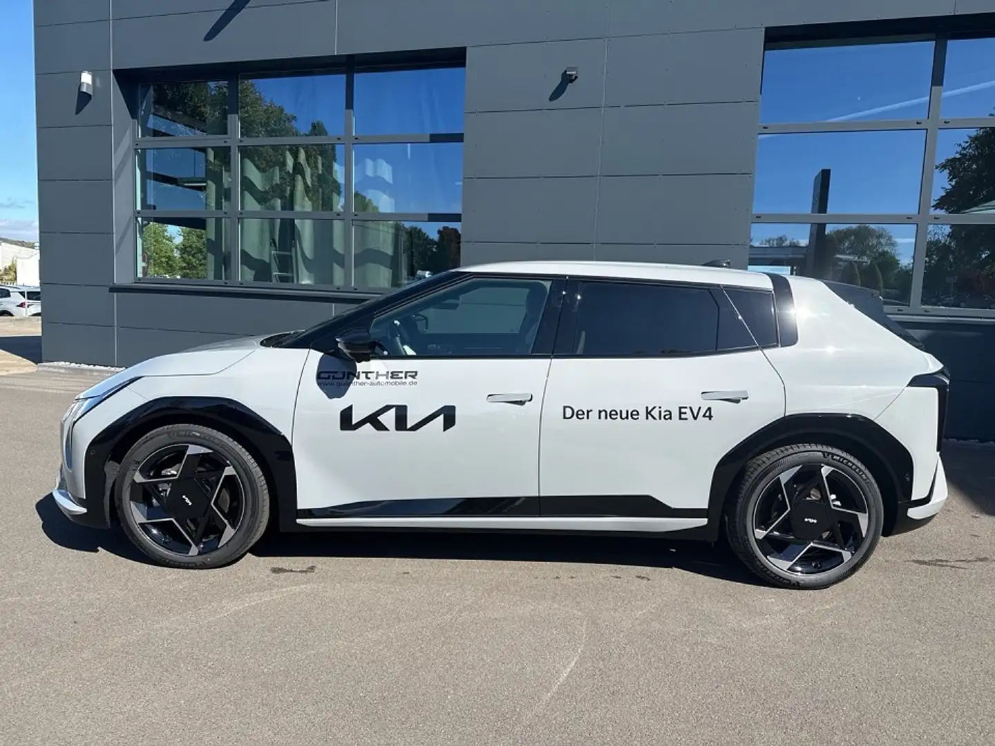 Kia EV4 81.4 GT-LINE DRIVE COM CONNECT Grau - 2