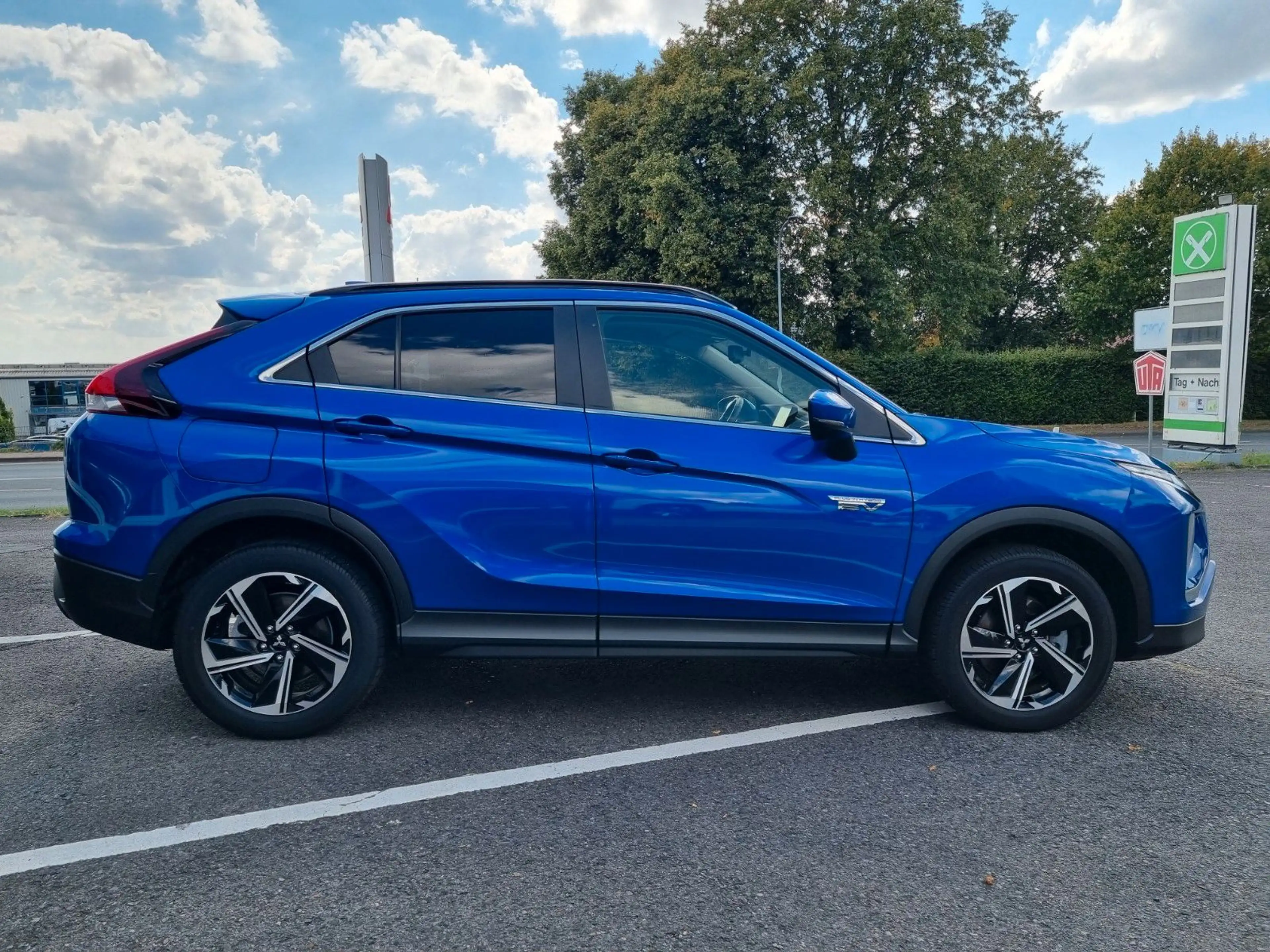 Mitsubishi Eclipse Cross Basis Hybrid 4WD — photo 5