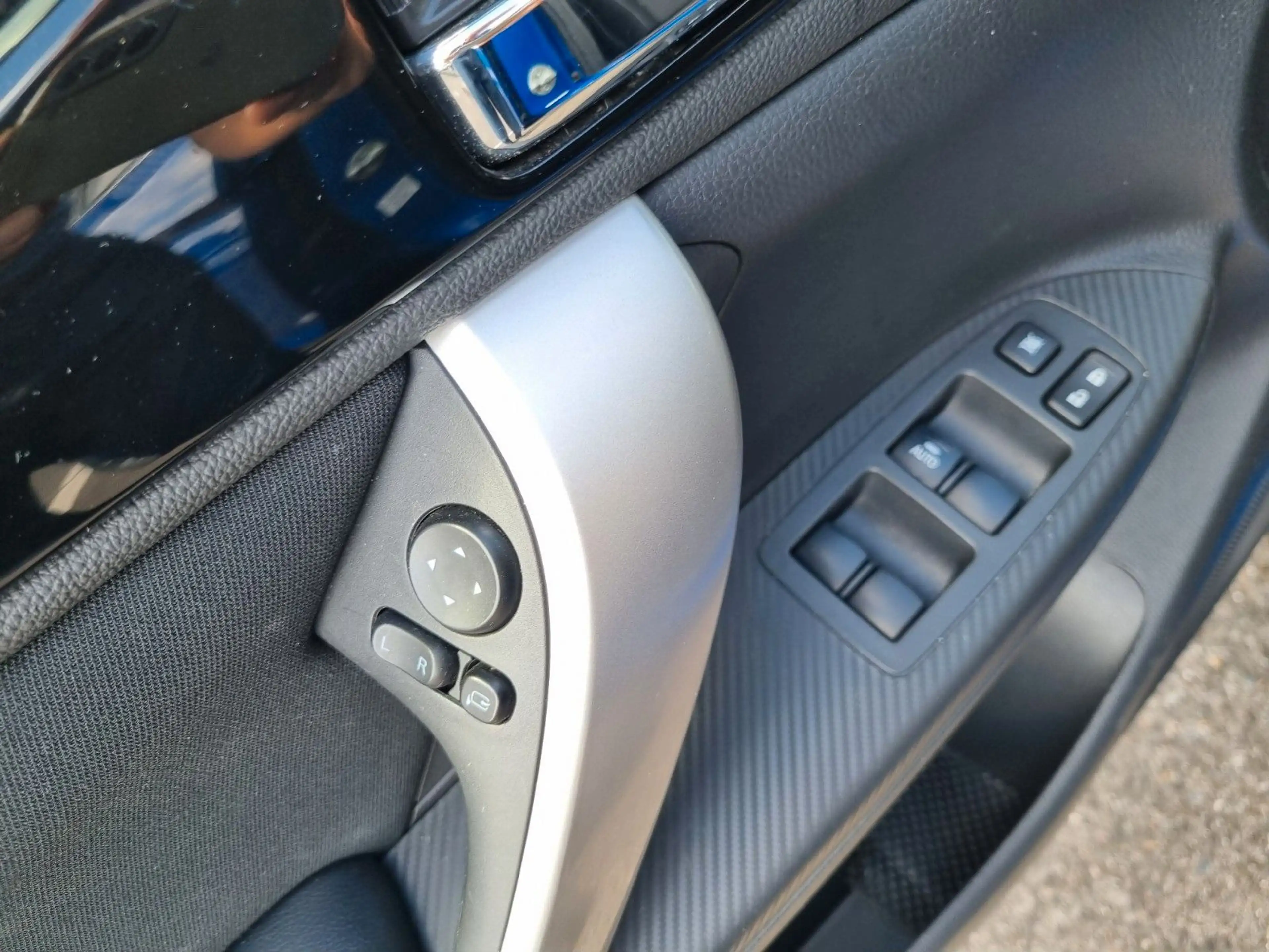 Mitsubishi Eclipse Cross Basis Hybrid 4WD — photo 10