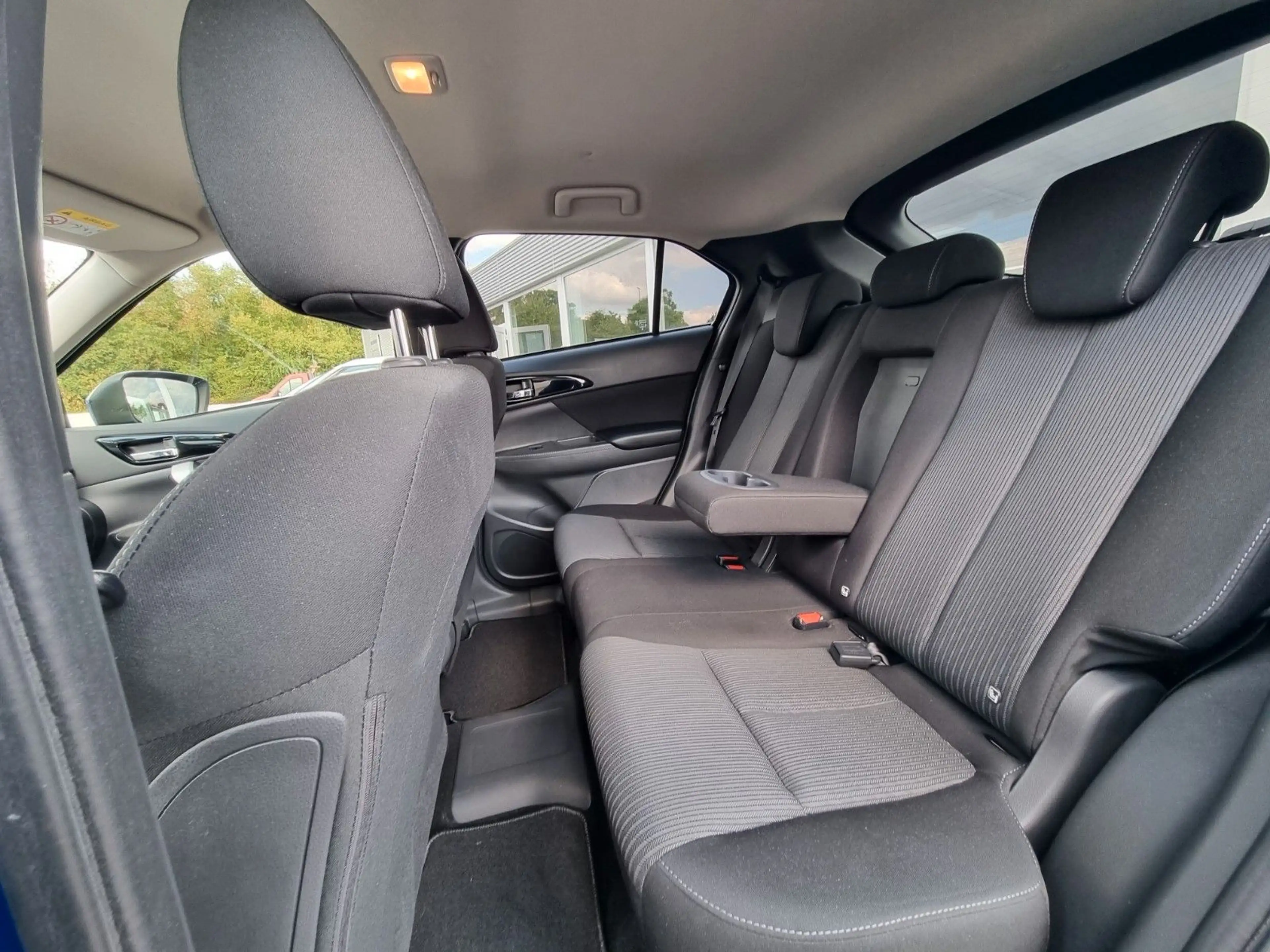 Mitsubishi Eclipse Cross Basis Hybrid 4WD — photo 8