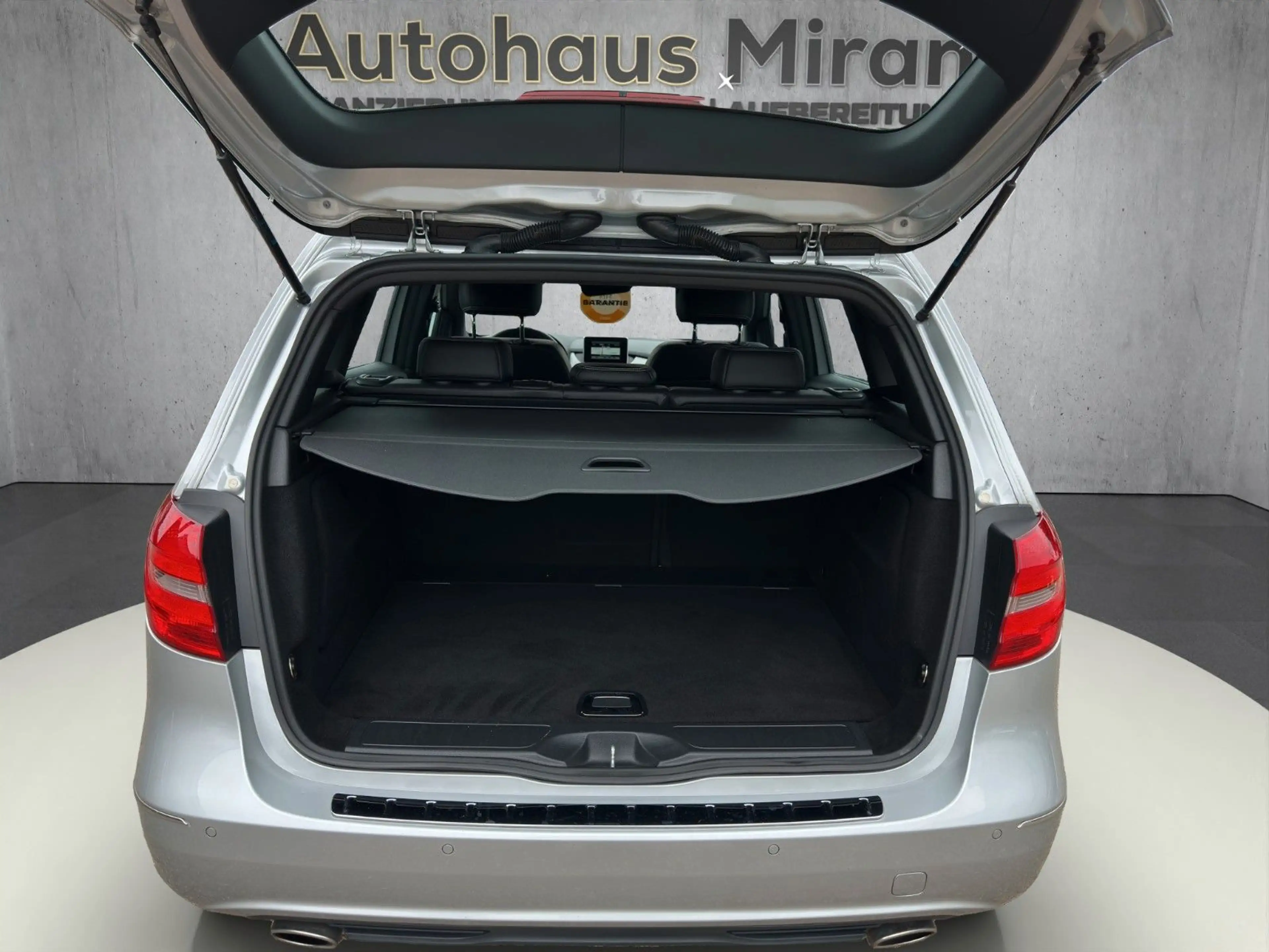 Mercedes-Benz B 180 CDI *HUNEU*PDC*TEMPOMAT* — photo 9
