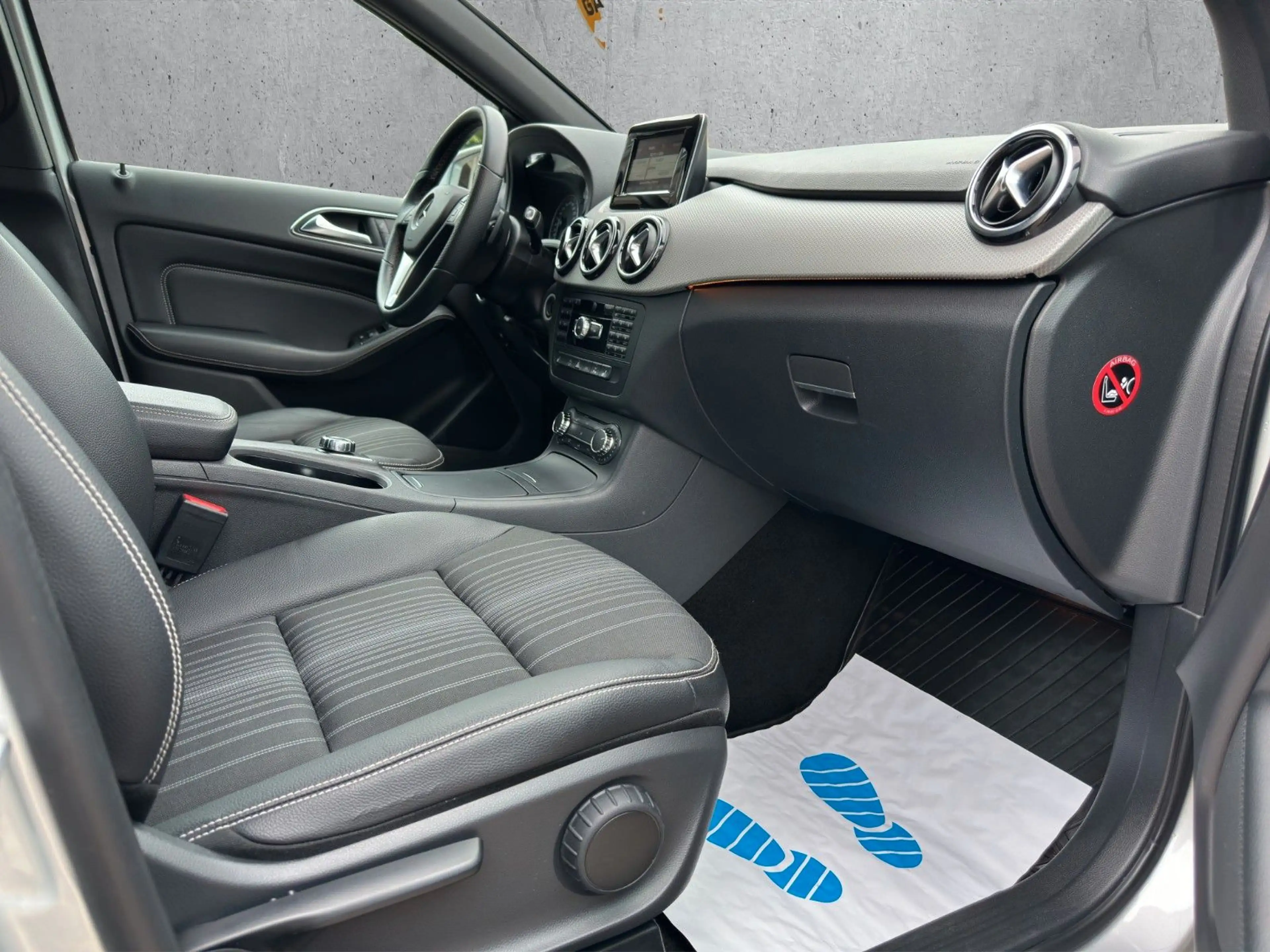 Mercedes-Benz B 180 CDI *HUNEU*PDC*TEMPOMAT* — photo 14
