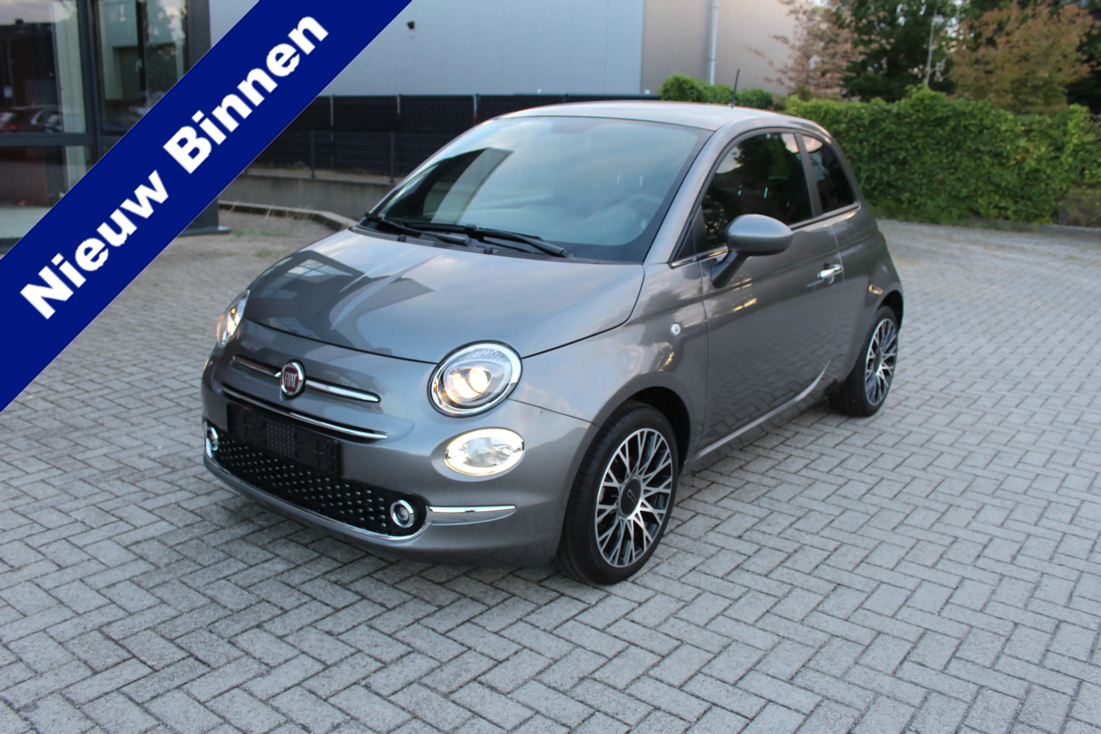 Fiat 500 1.0 Hybrid Dolcevita Pano-Clima-Cruise-Navi-Carpla