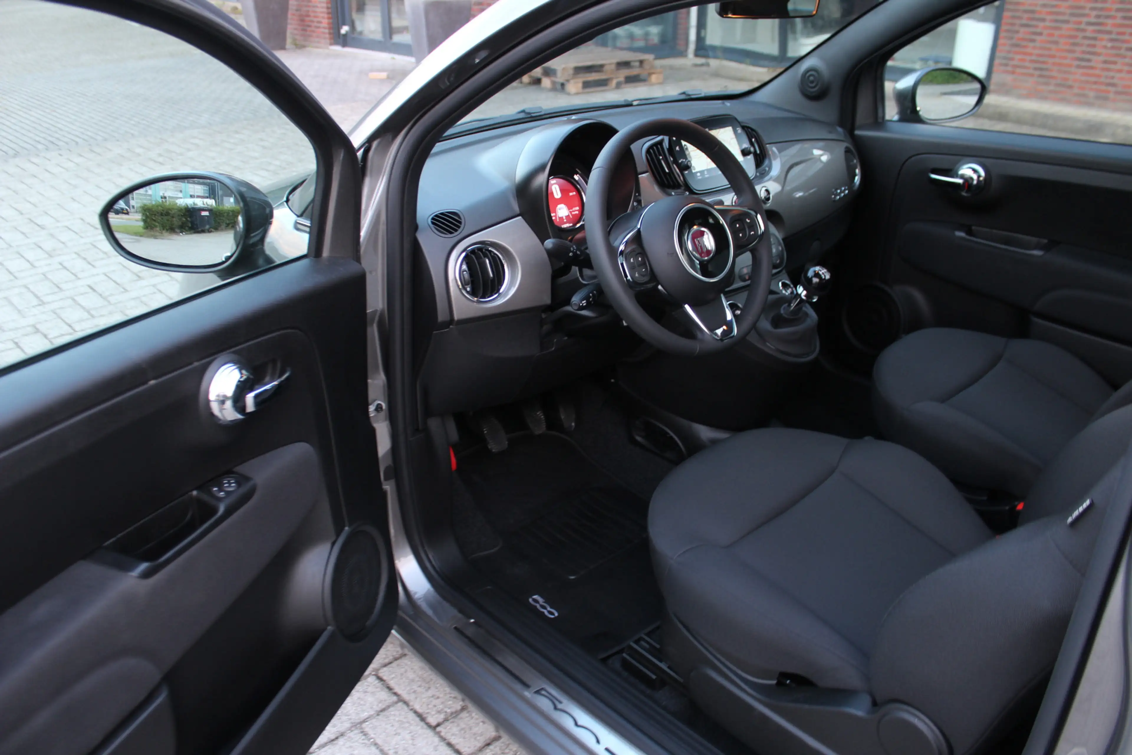Fiat 500 1.0 Hybrid Dolcevita Pano-Clima-Cruise-Navi-Carpla — photo 15
