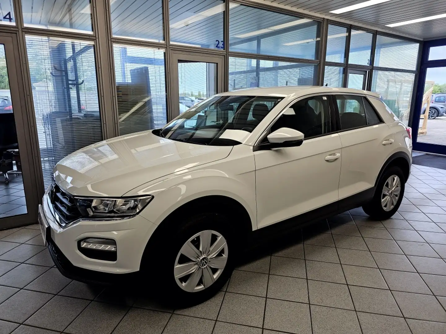 Volkswagen T-Roc Life App-Connect,PDC,Klimaautomatik Weiß - 2
