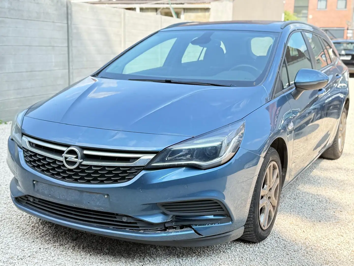 Opel Astra Astra Sports Tourer 1.6 CDTi • EXPORT/MARCHAND Bleu - 1