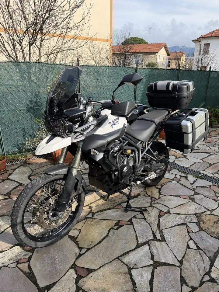 Triumph Tiger 800