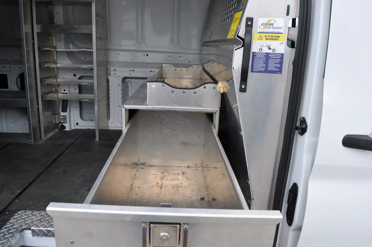 Ford Transit Cargo Van снимка Ford Transit Cargo Van