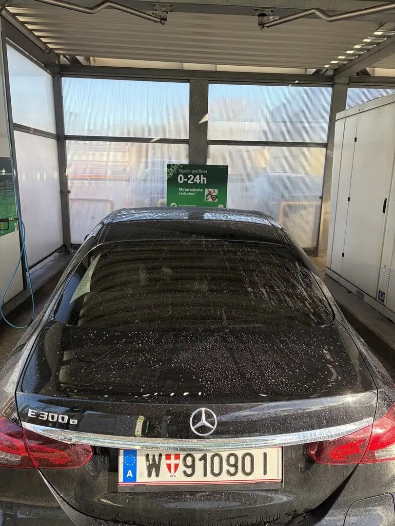 Mercedes-Benz E 300 e300 E Avantgarde Sport Sitze + MB Werk-Garantie Schwarz - 2