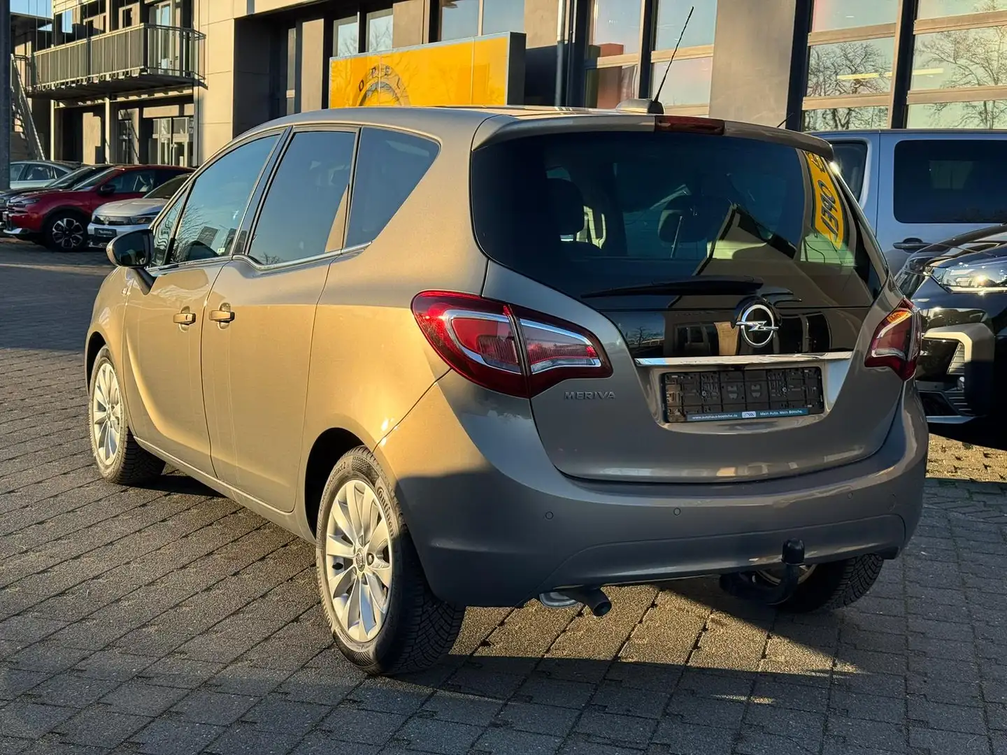 Opel Meriva Innovation 1.4 16V Turbo Metallic Braun - 2