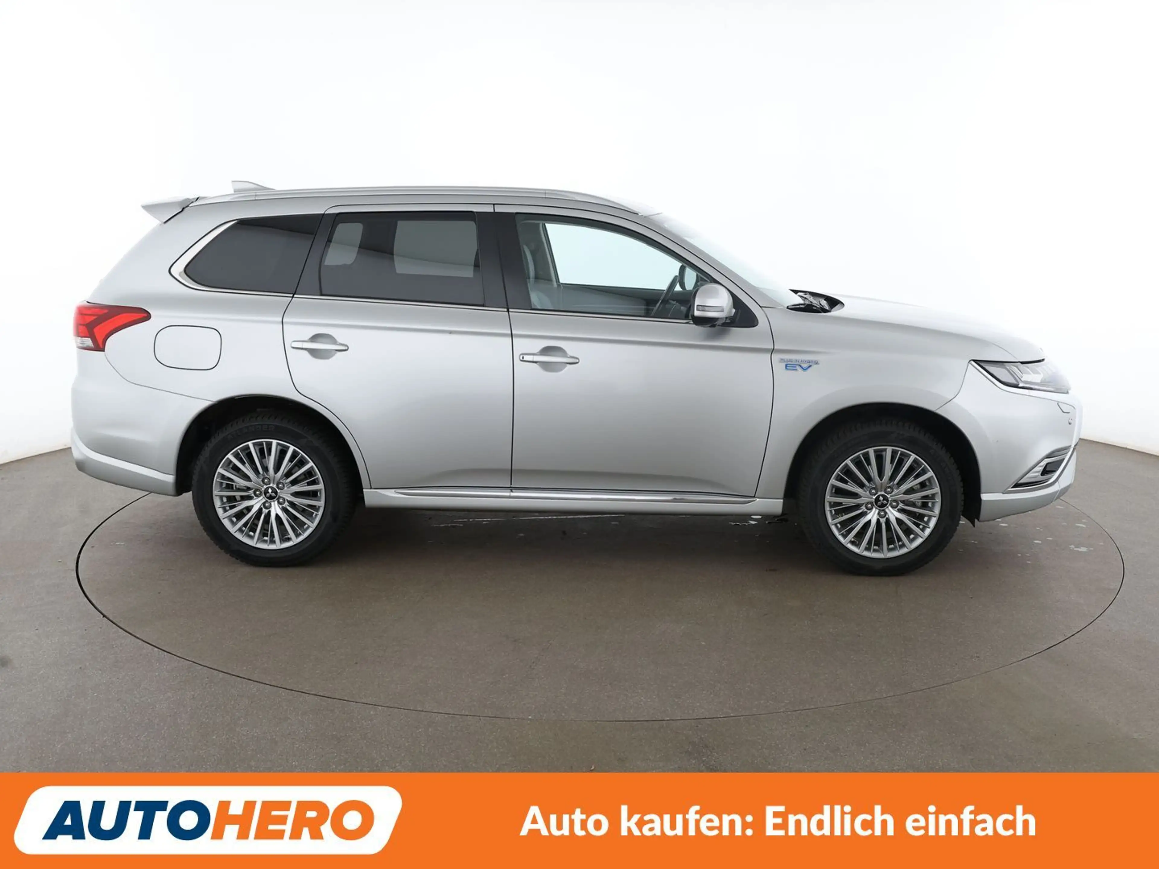 Mitsubishi Outlander 2.4 PHEV Plus 4WD Aut.*LED*ACC*CAM*PDC*SHZ*LHZ*BT* — photo 7