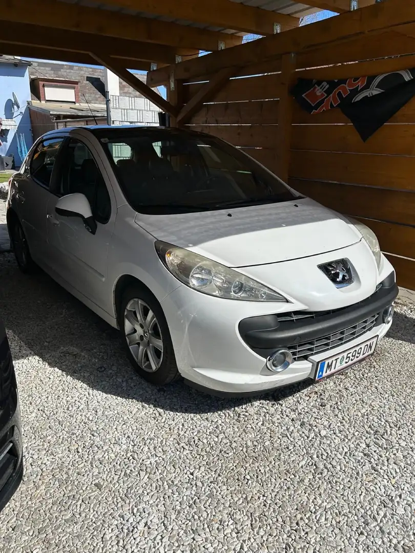 Peugeot 207 GT 1,6 HDi 110 - 1